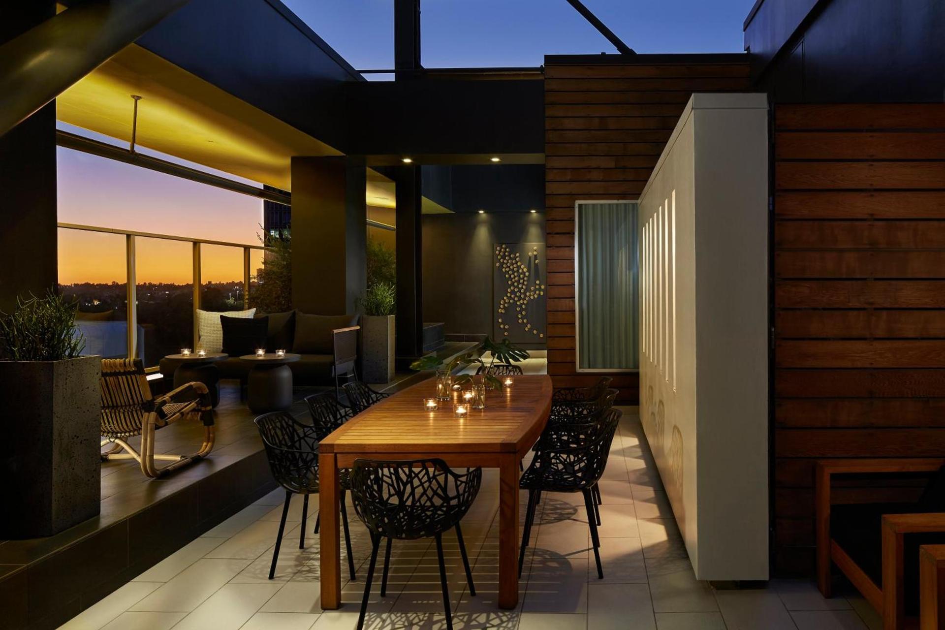Kimpton Hotel Wilshire by IHG photo 8