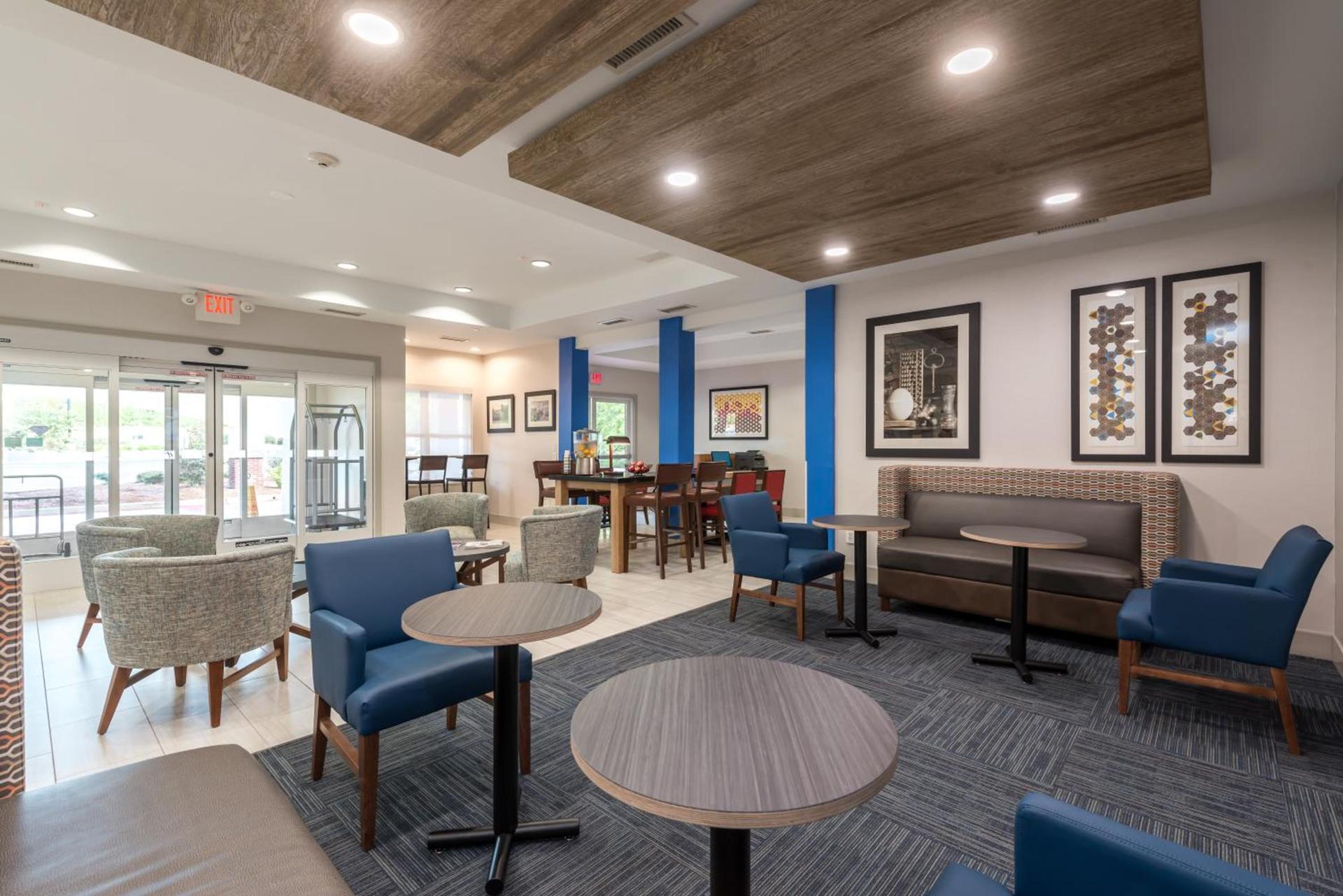 Holiday Inn Express Hotel & Suites Lagrange I-85 by IHG photo 7