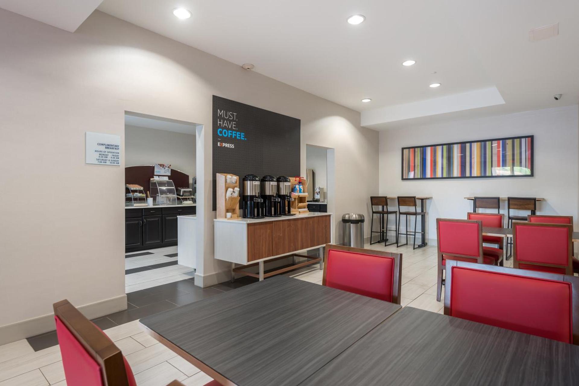 Holiday Inn Express Hotel & Suites Lagrange I-85 by IHG photo 8