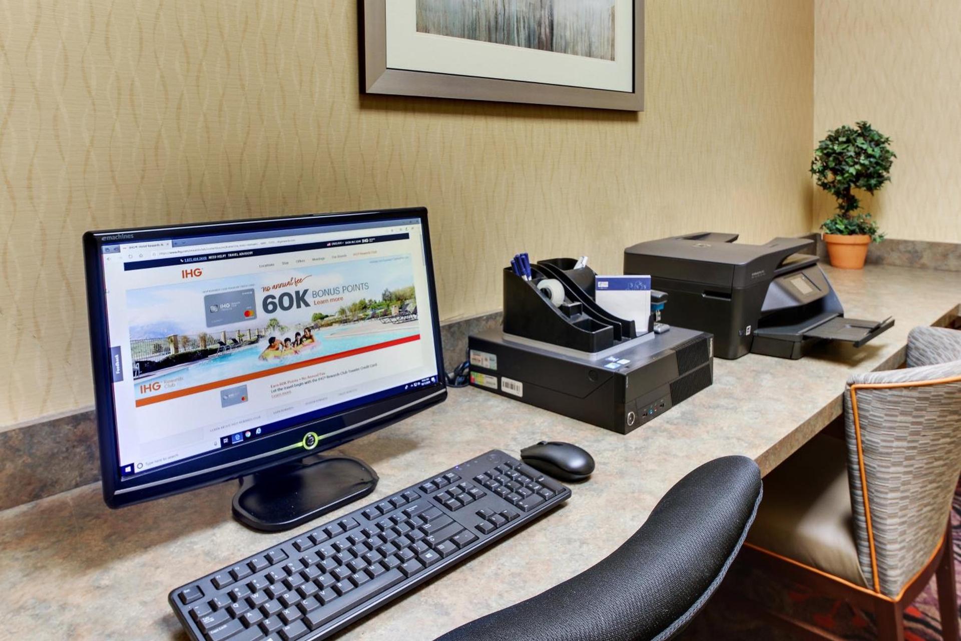 Holiday Inn Express Hotel & Suites Lancaster-Lititz by IHG photo 4