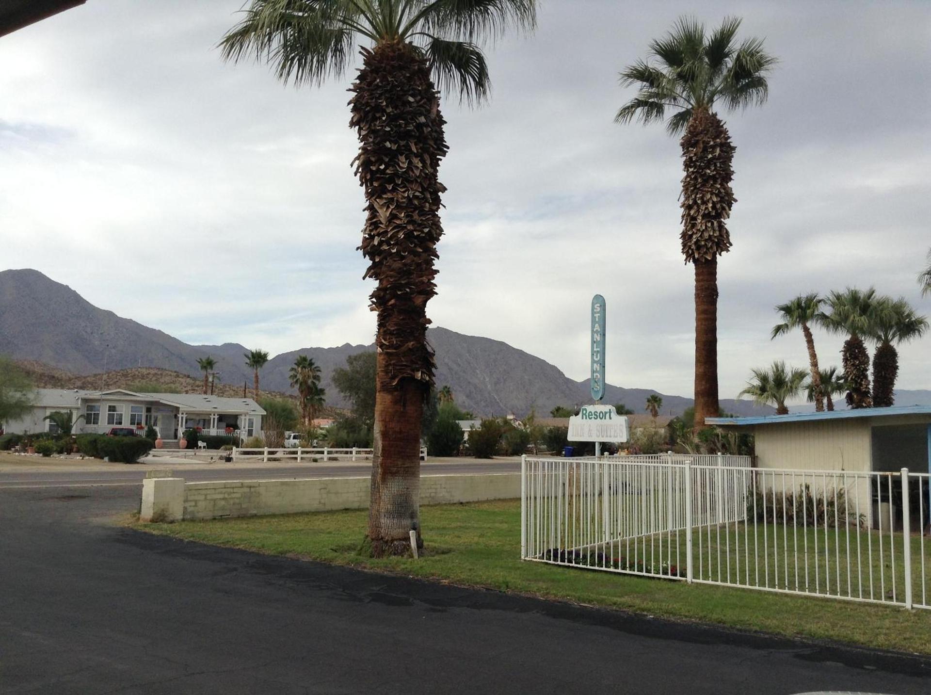 Stanlunds Inn and Suites photo 54