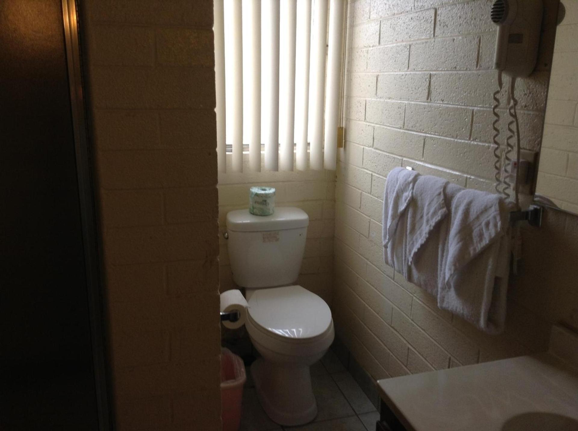 Stanlunds Inn and Suites photo 44