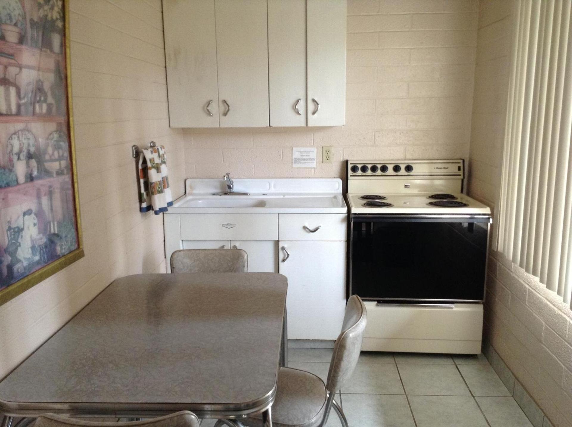 Stanlunds Inn and Suites photo 49