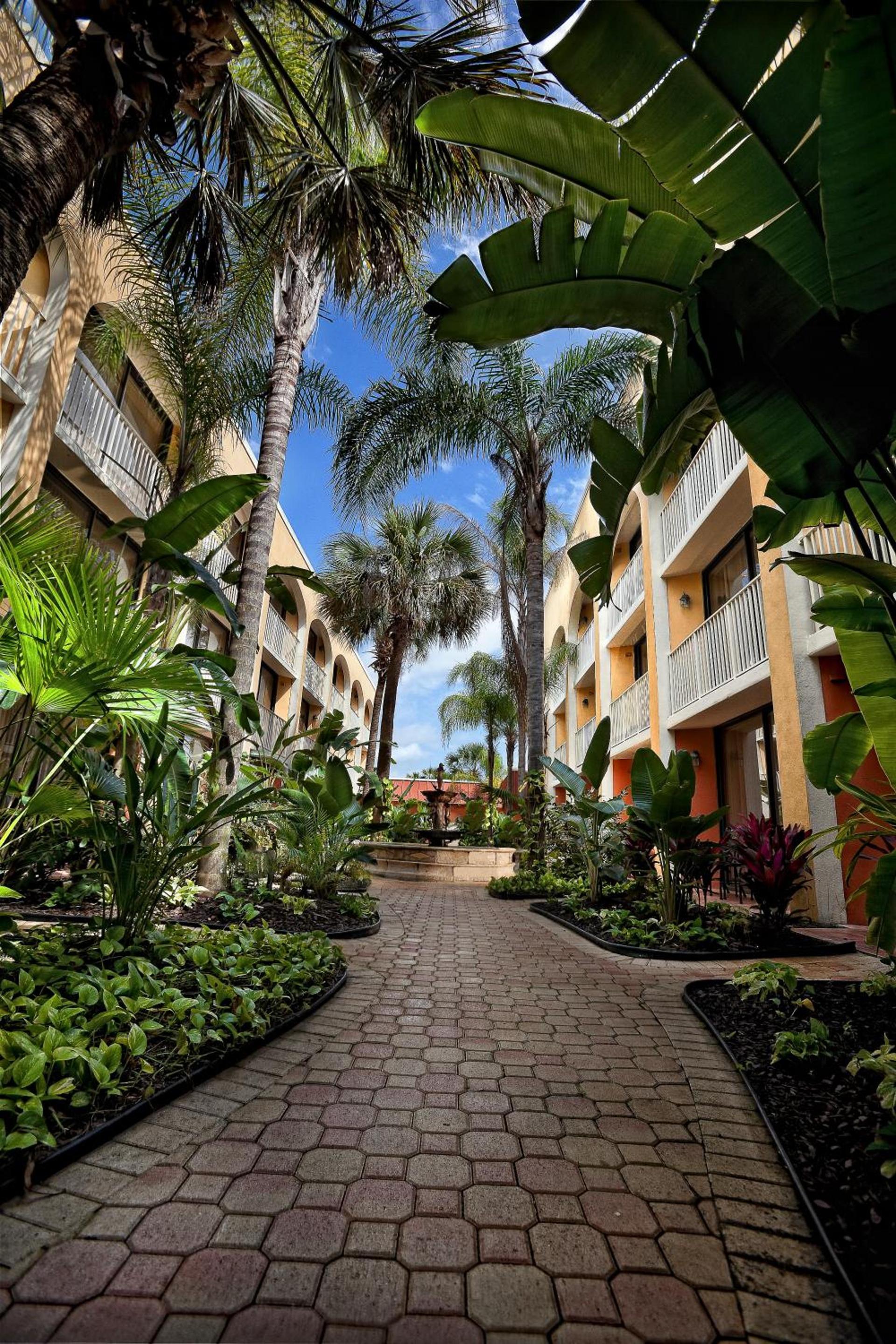 Westgate Towers Resort photo 6