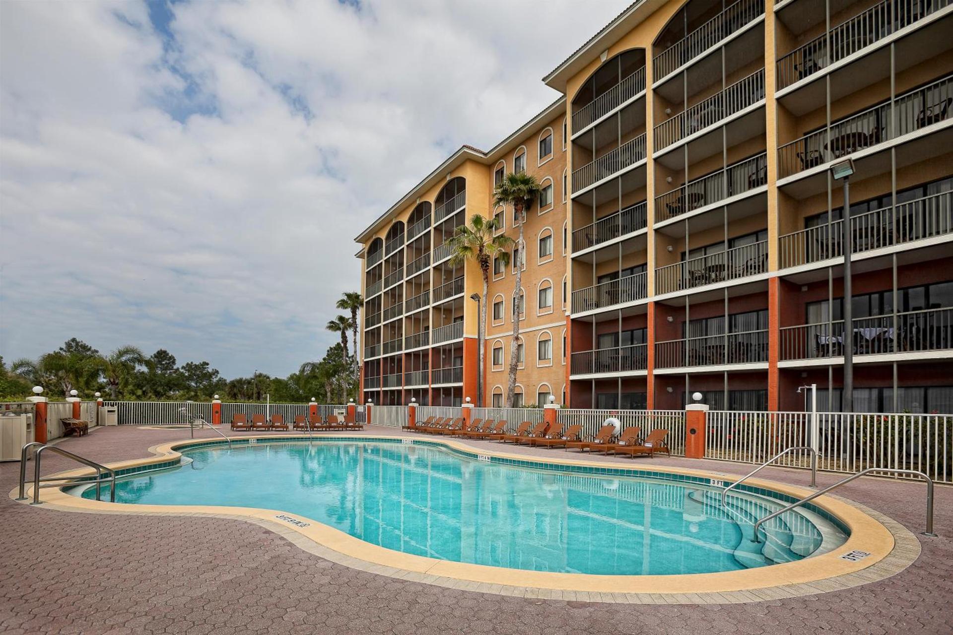 Westgate Towers Resort photo 2