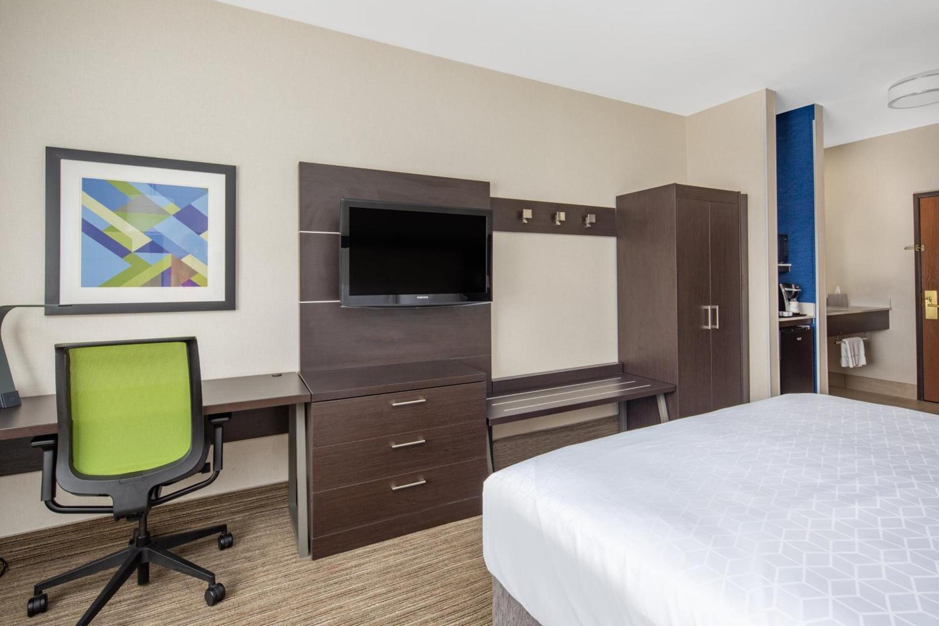 Holiday Inn Express Hotel & Suites Bishop by IHG photo 47