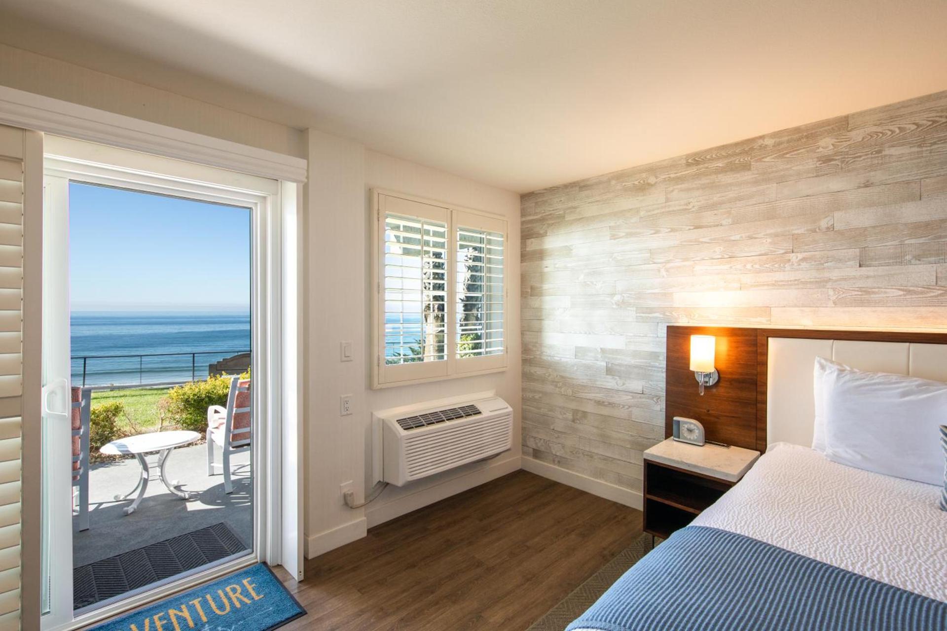SeaCrest Oceanfront Hotel photo 17