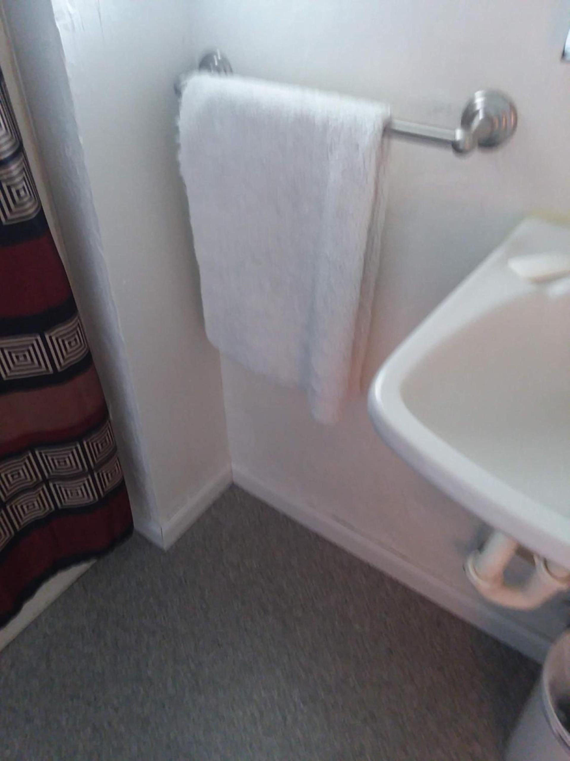 Lakeside Hostel & Guest House photo 8
