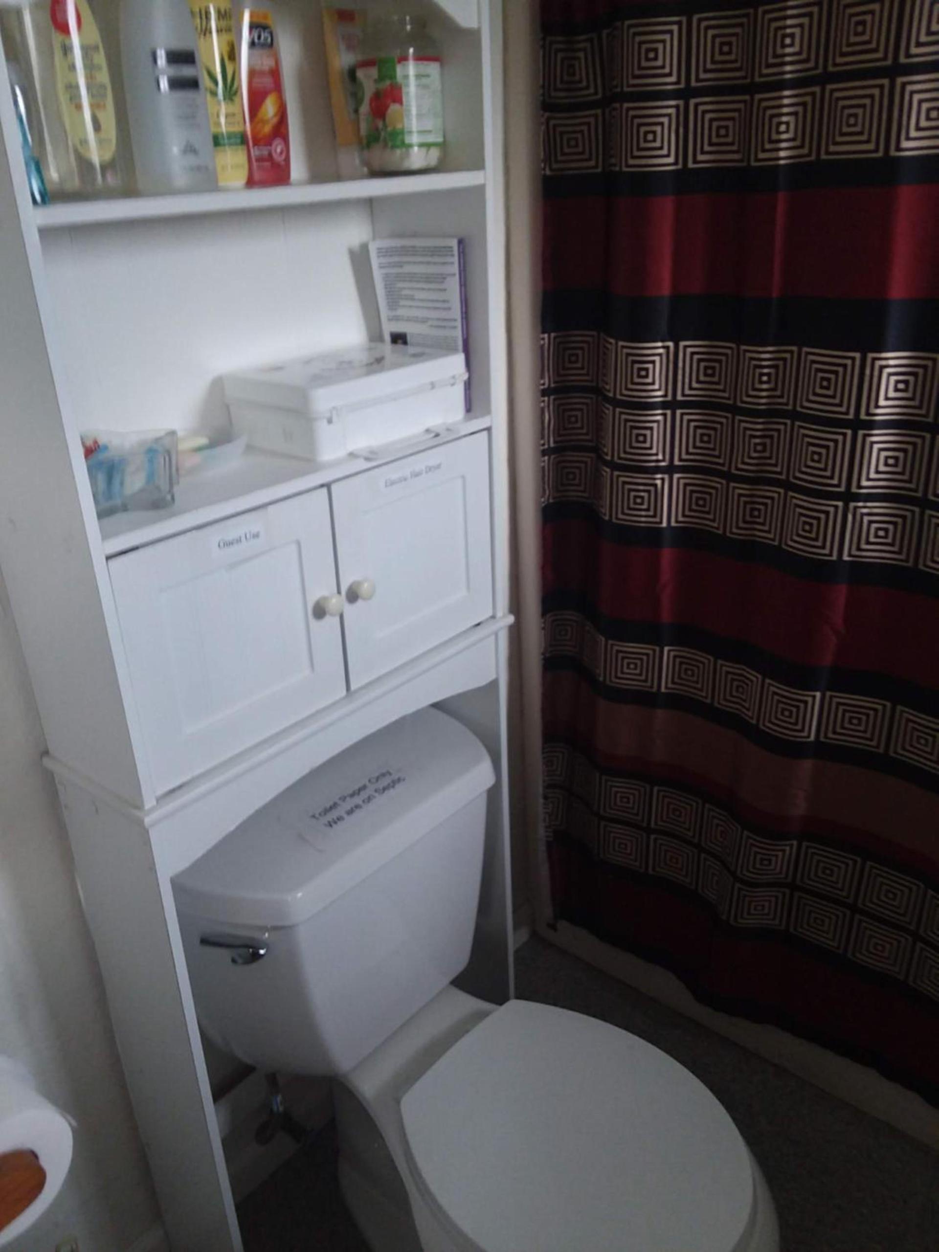 Lakeside Hostel & Guest House photo 7