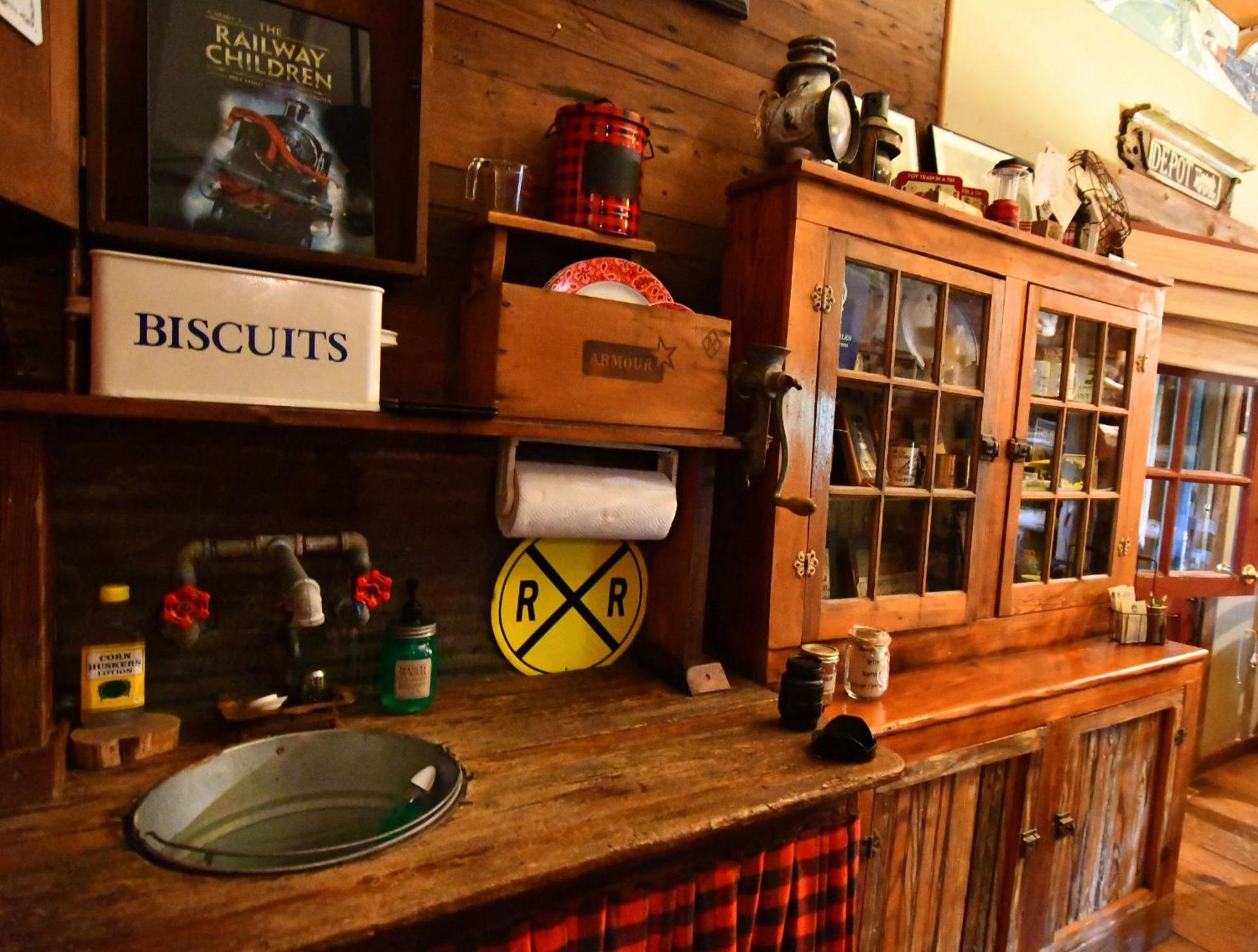 Country Woods Inn photo 14