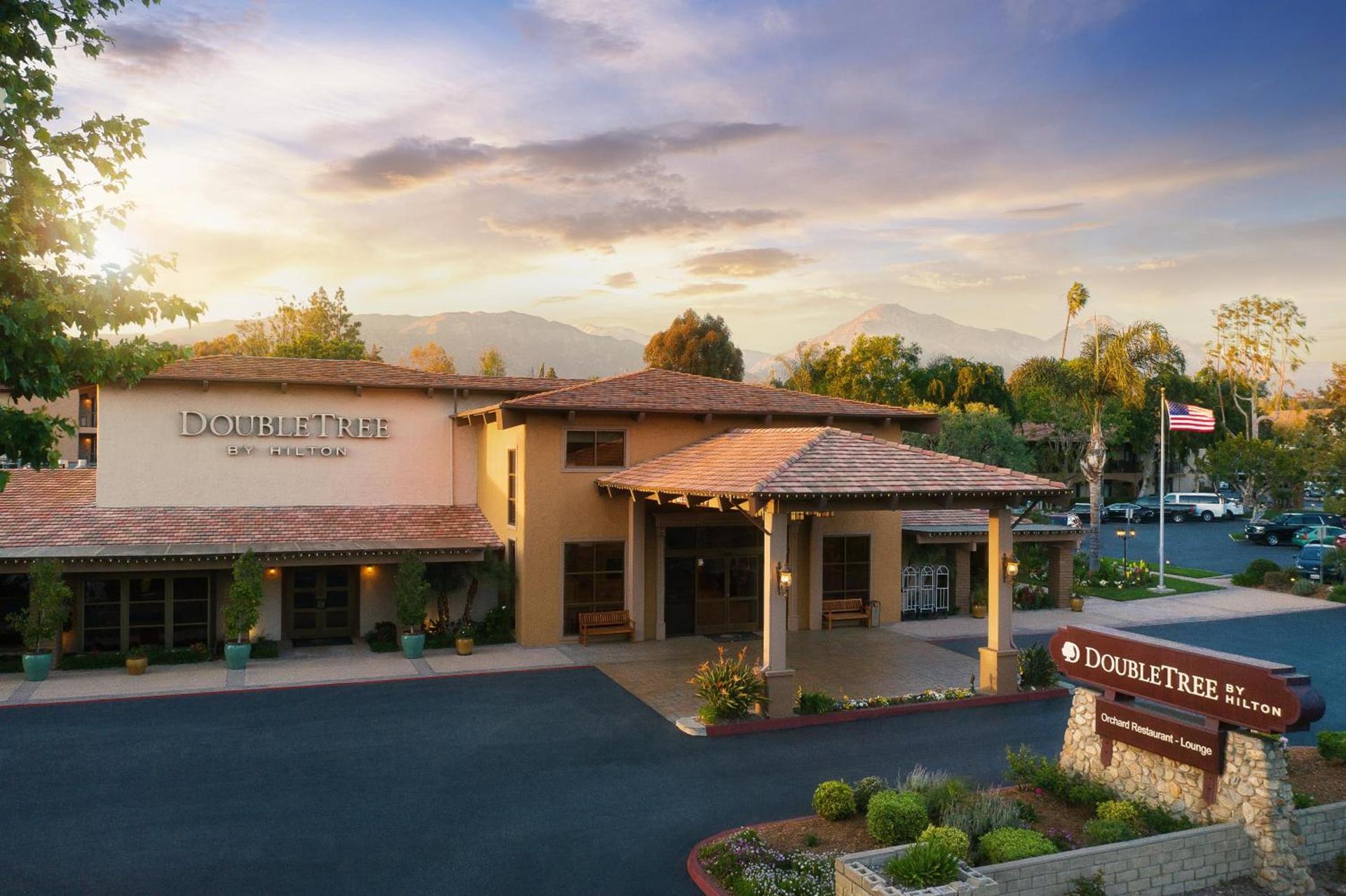 DoubleTree by Hilton Claremont — hotel in Claremont