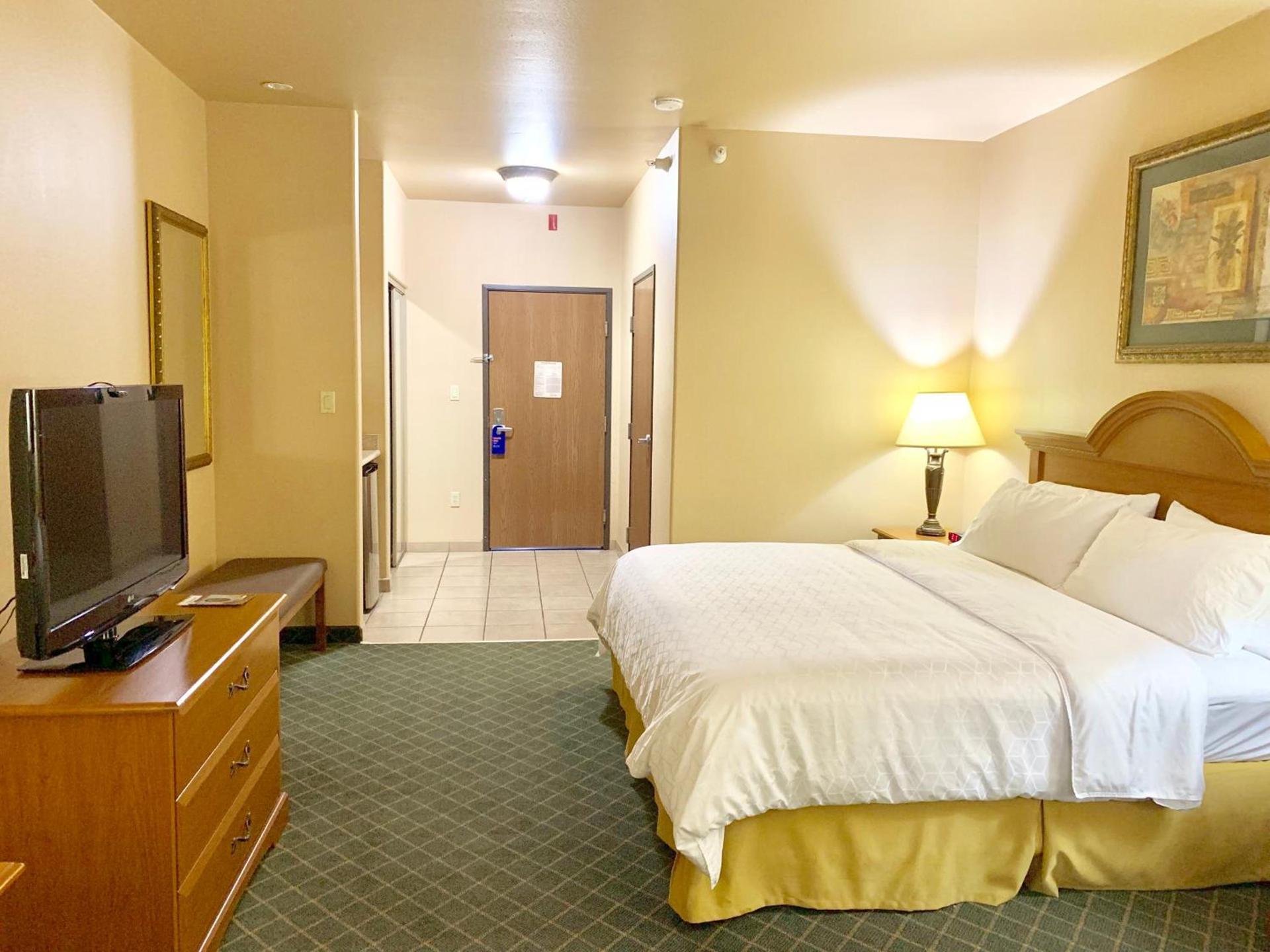 Holiday Inn Express Hotel and Suites Alice by IHG photo 24