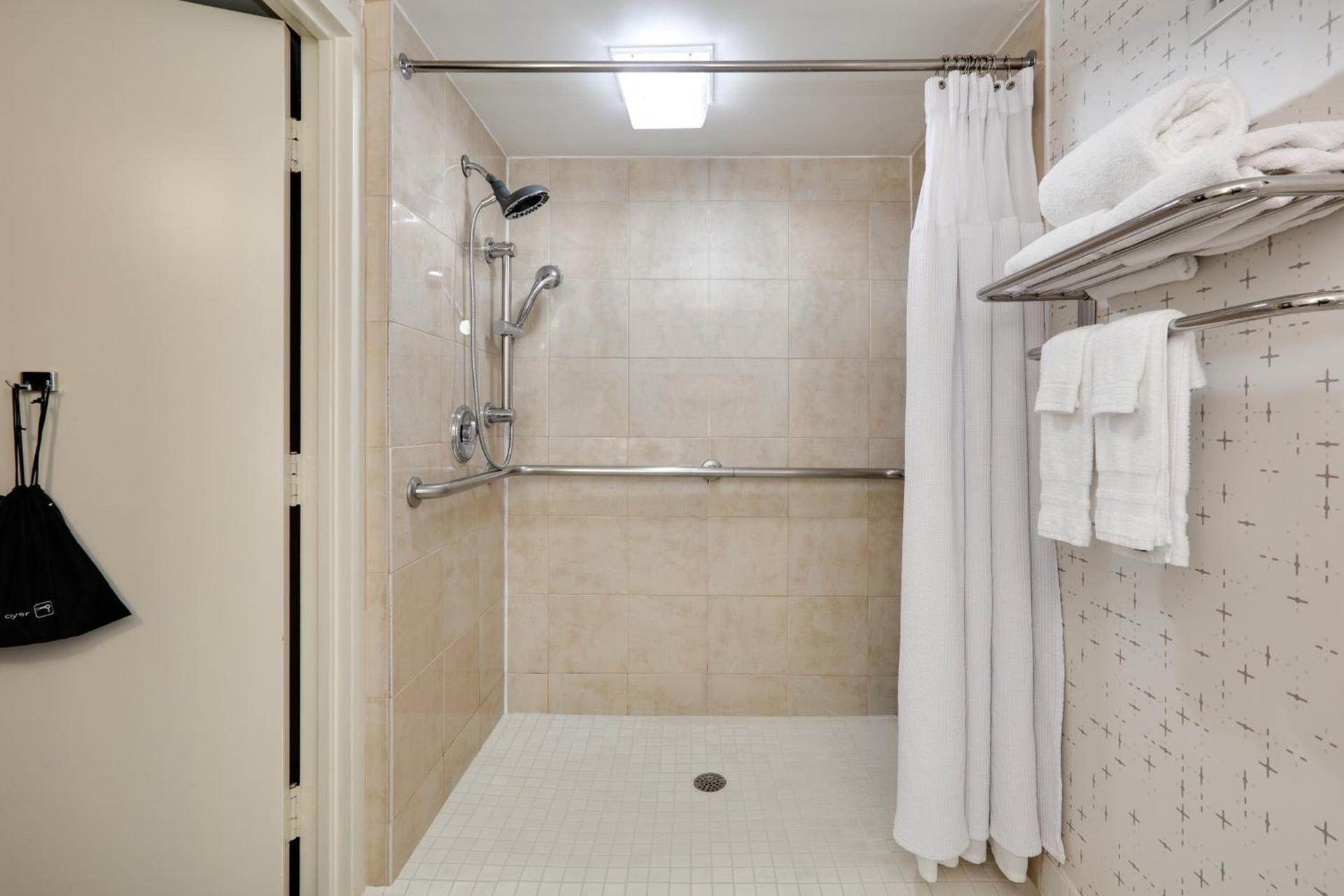 Crowne Plaza Dallas Downtown by IHG photo 29