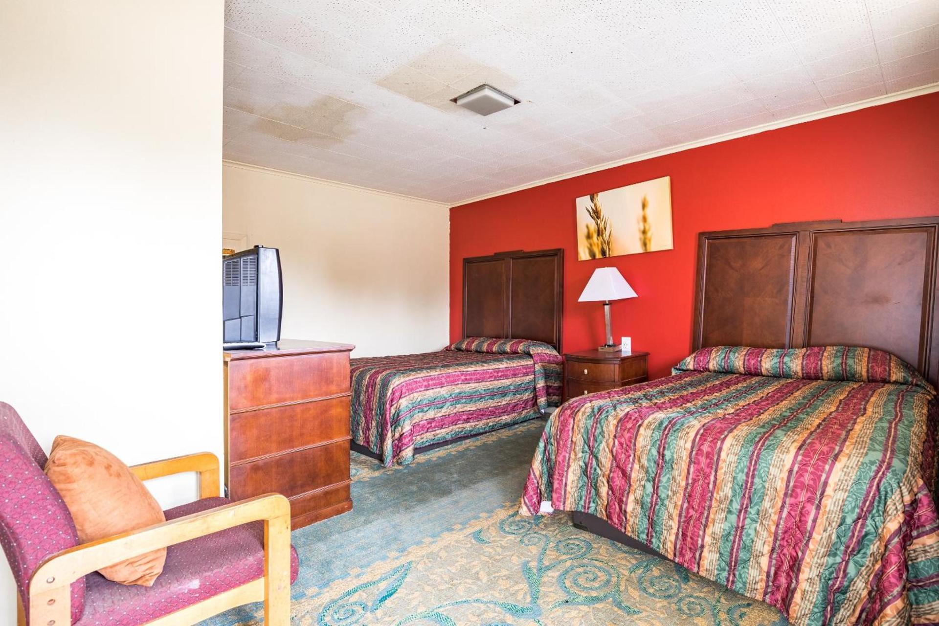 OYO Hotel Holly Springs MS photo 12