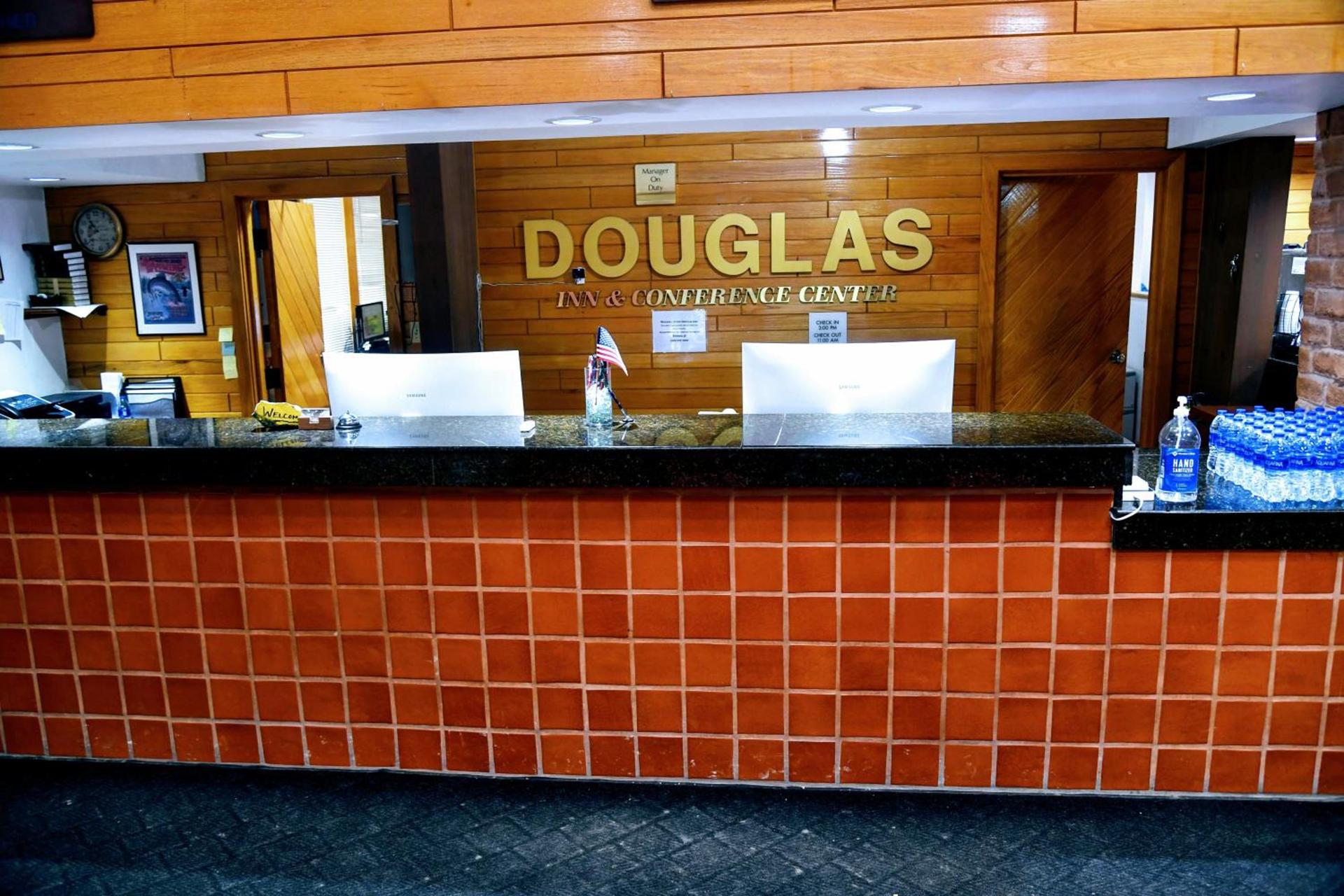 Douglas Inn and Conference Center photo 17