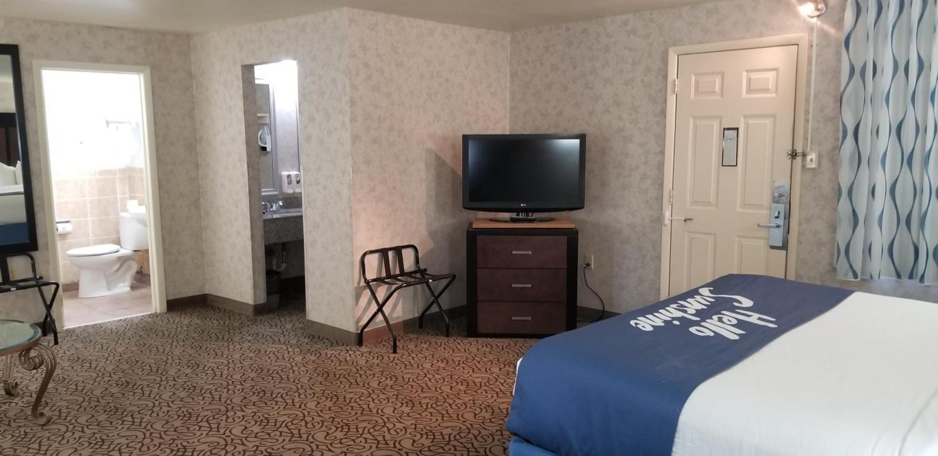 Days Inn & Suites by Wyndham Trinidad photo 28