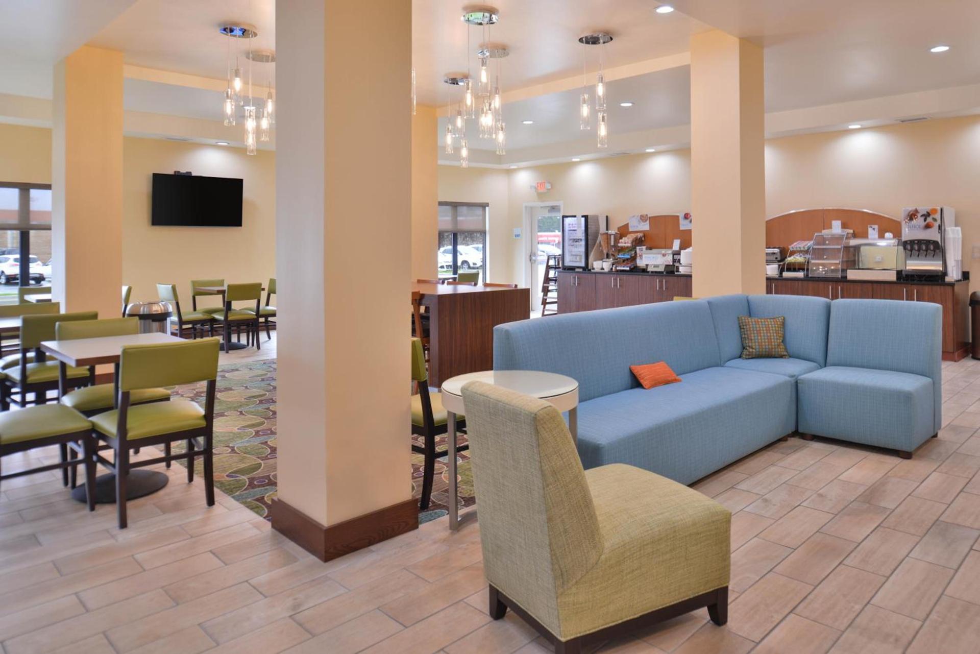 Holiday Inn Express & Suites Dearborn SW - Detroit Area by IHG photo 22
