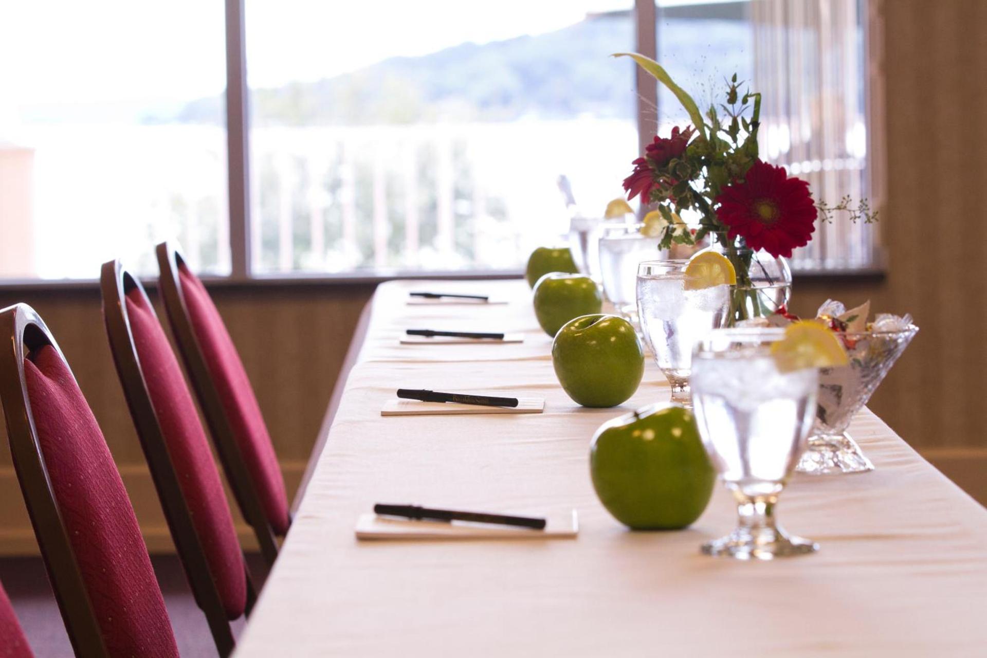 Bella Vista Suites Lake Geneva photo 22