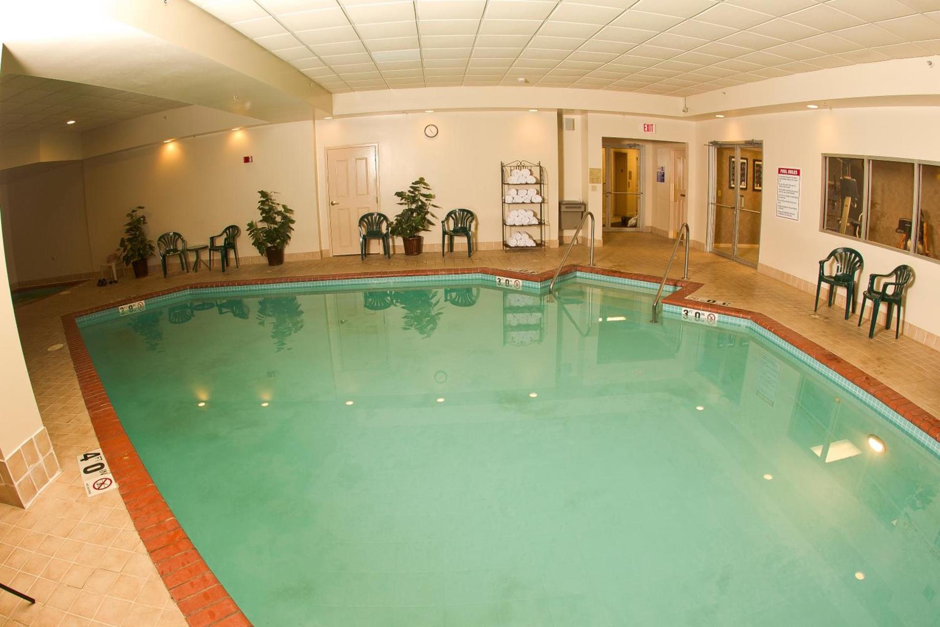Bella Vista Suites Lake Geneva photo 24