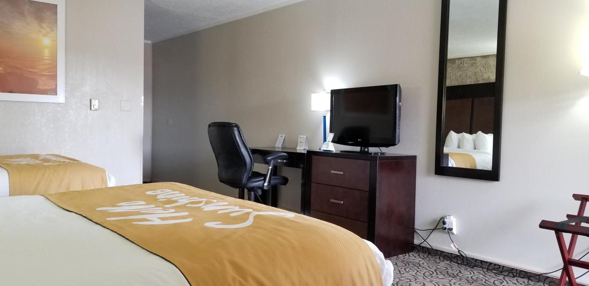 Days Inn & Suites by Wyndham Trinidad photo 15