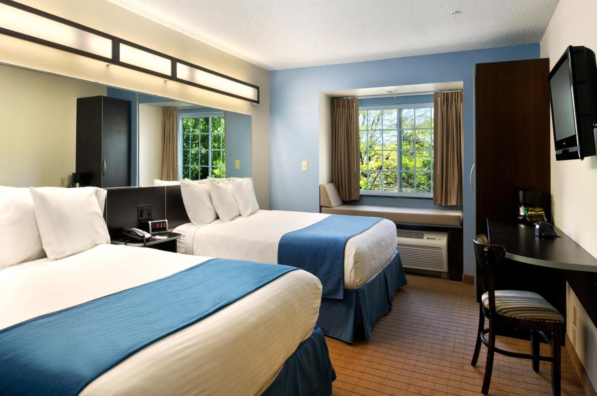 Microtel Inn & Suites Bath photo 25