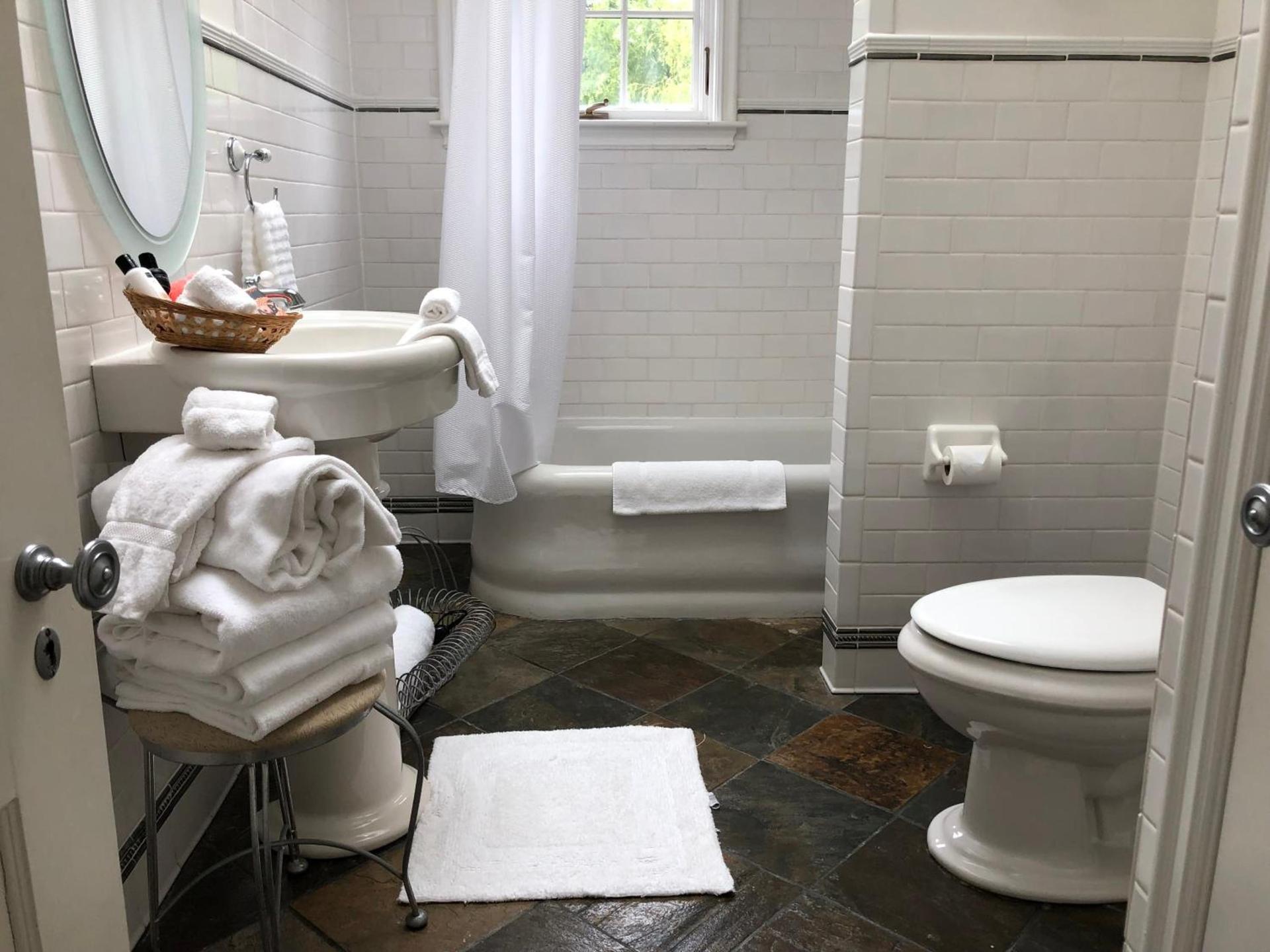 Frederick William House photo 34