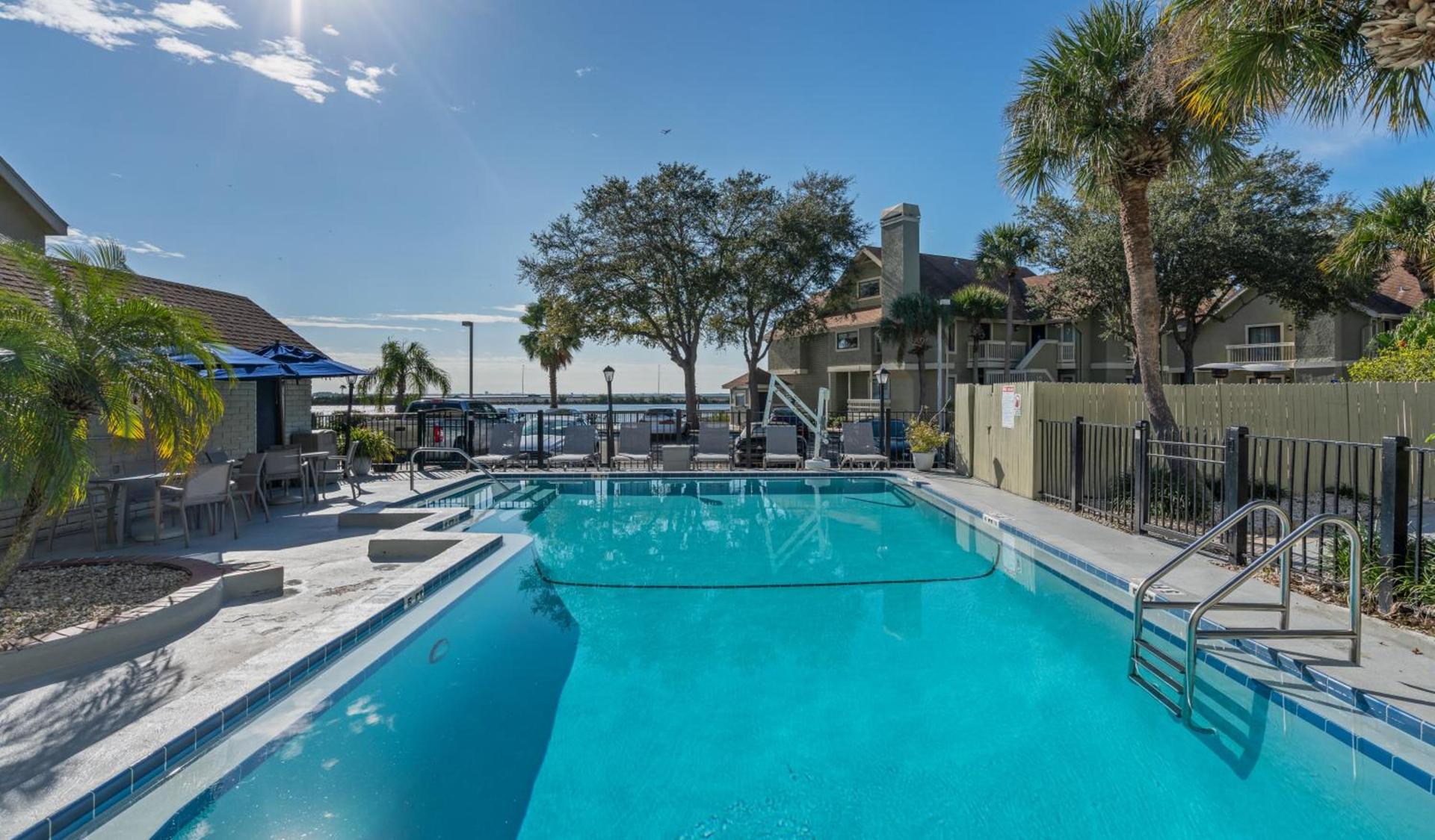 Chase Suite Hotel Rocky Point Tampa photo 2