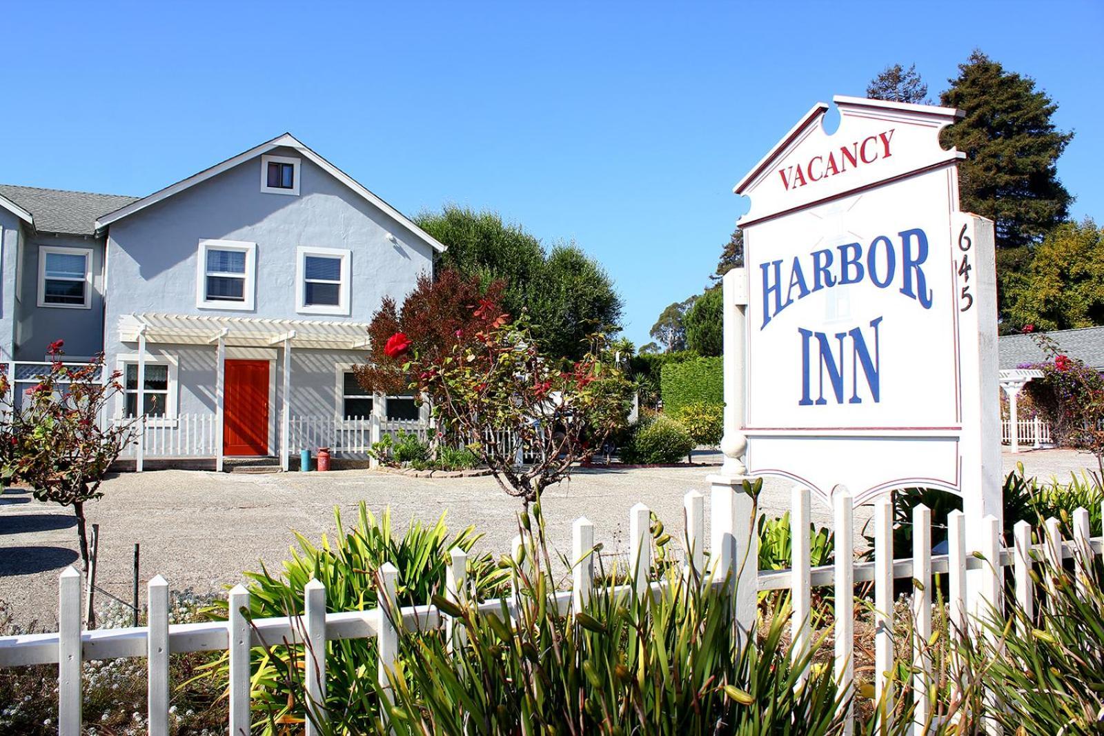 Harbor Inn photo 1