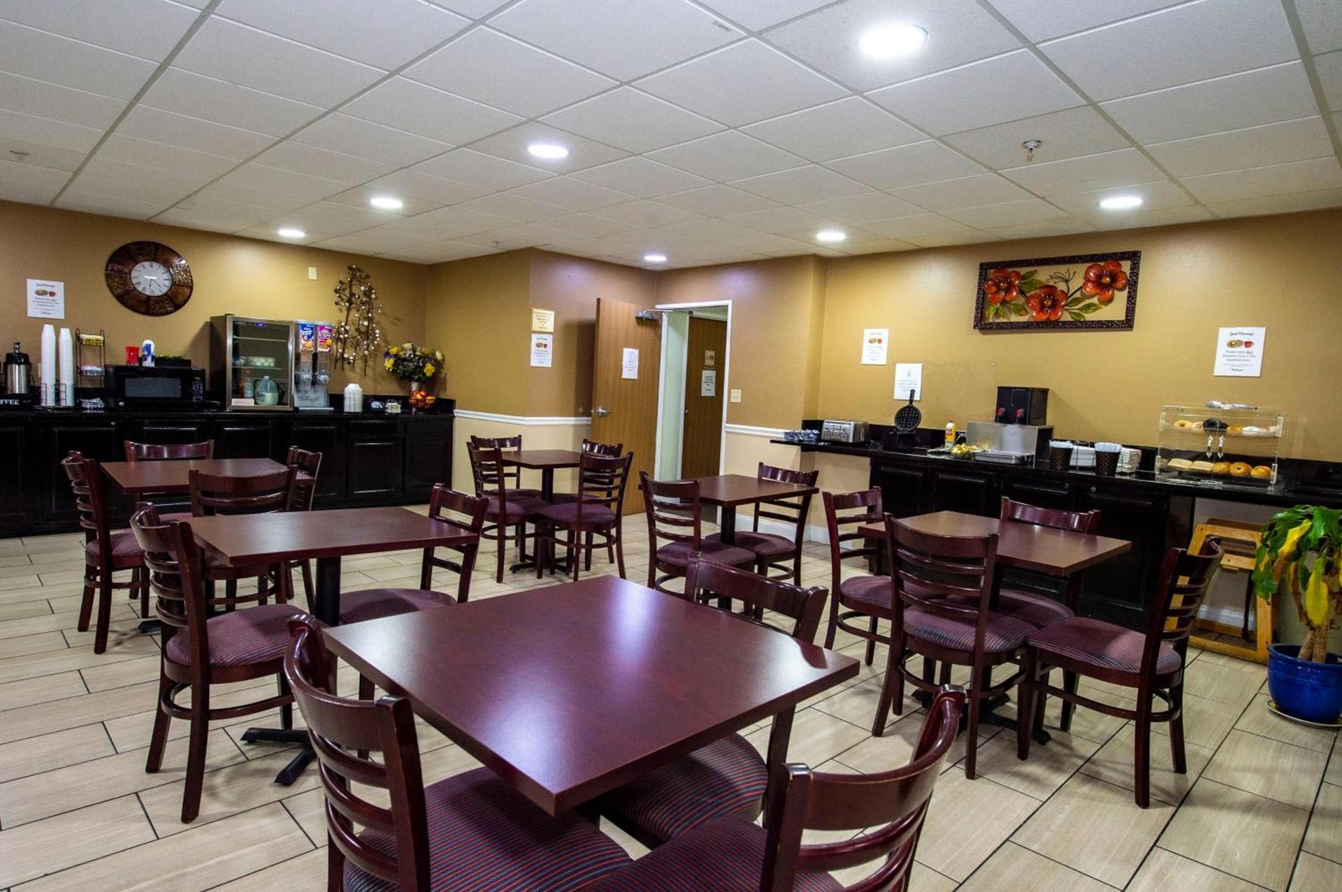 Rodeway Inn Central Colorado Springs photo 24