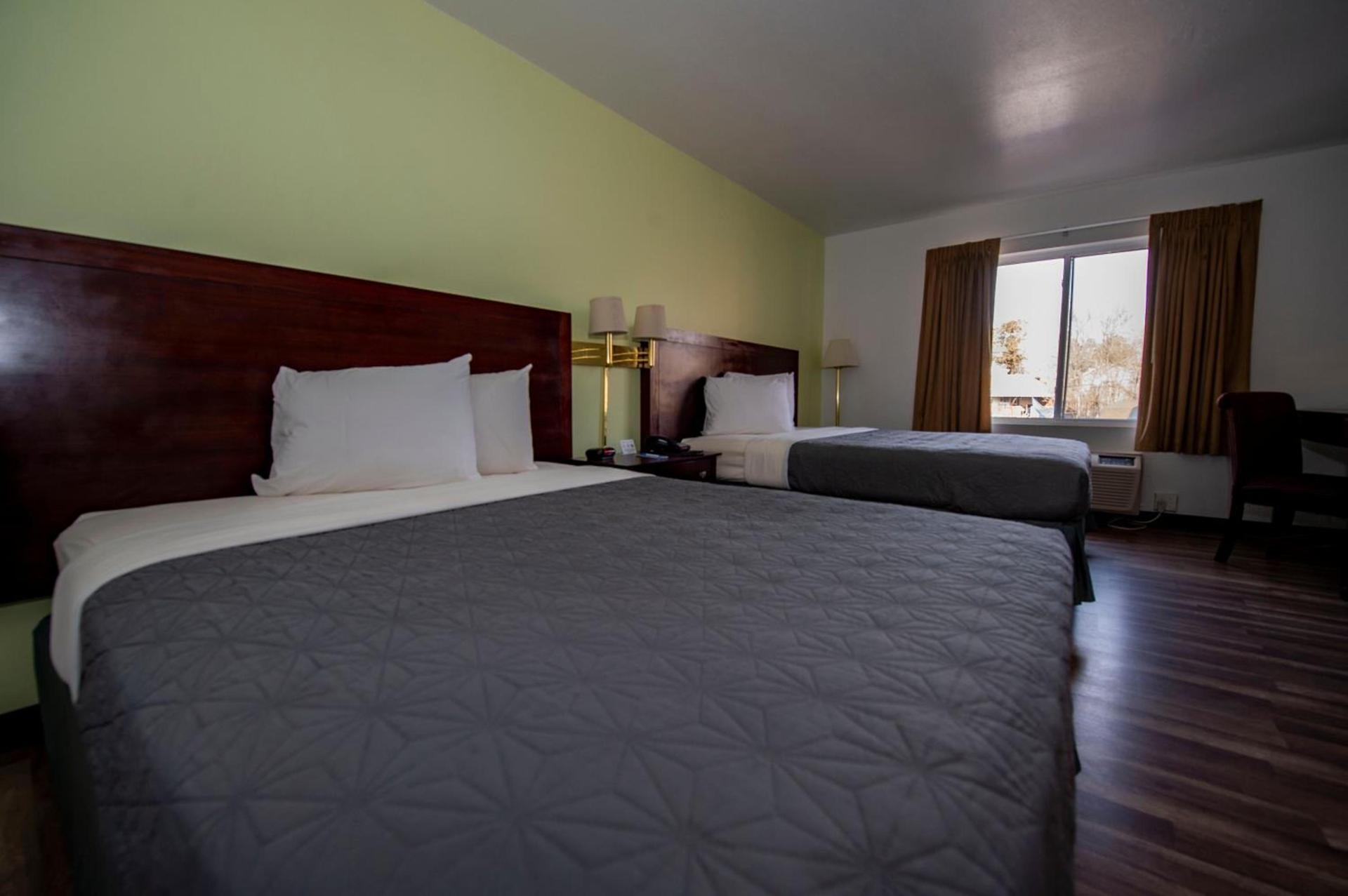 Rodeway Inn Central Colorado Springs photo 35