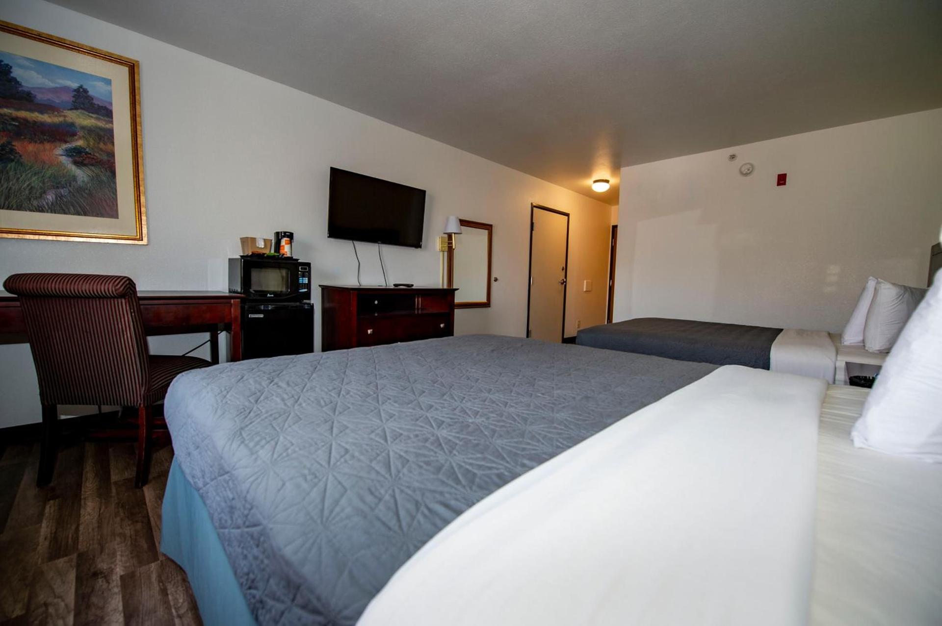 Rodeway Inn Central Colorado Springs photo 33