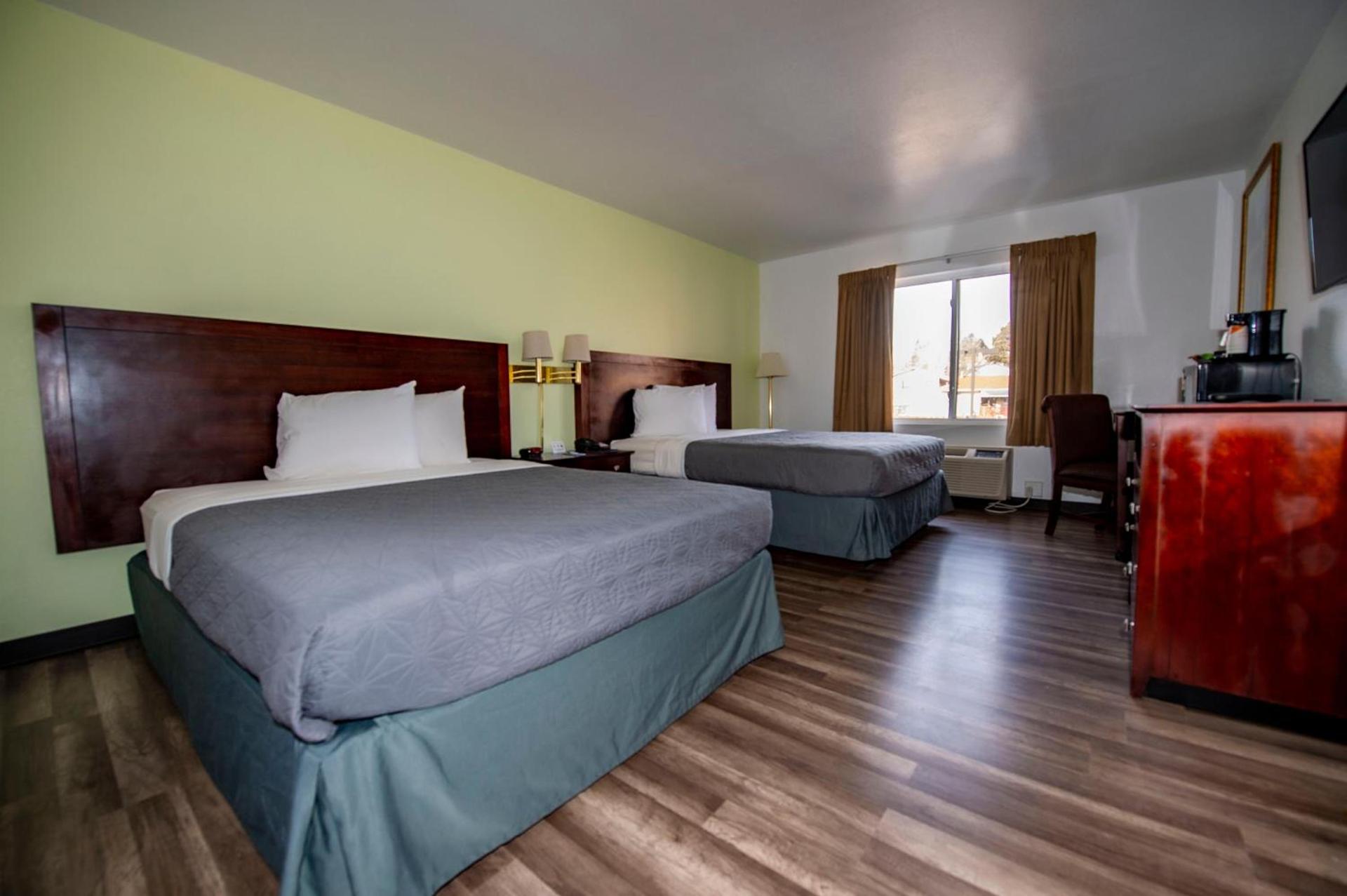 Rodeway Inn Central Colorado Springs photo 32
