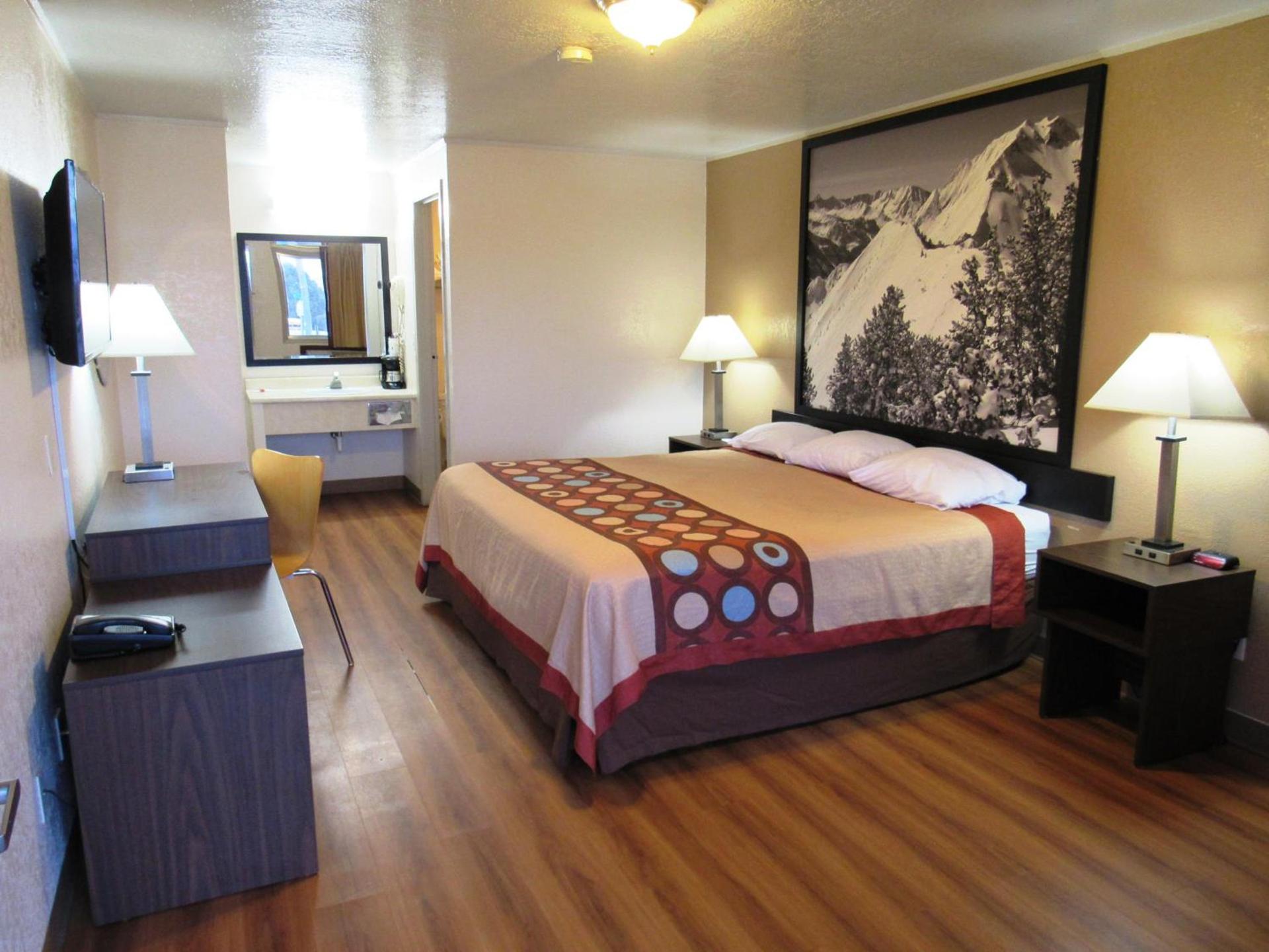 Super 8 by Wyndham Evanston photo 39