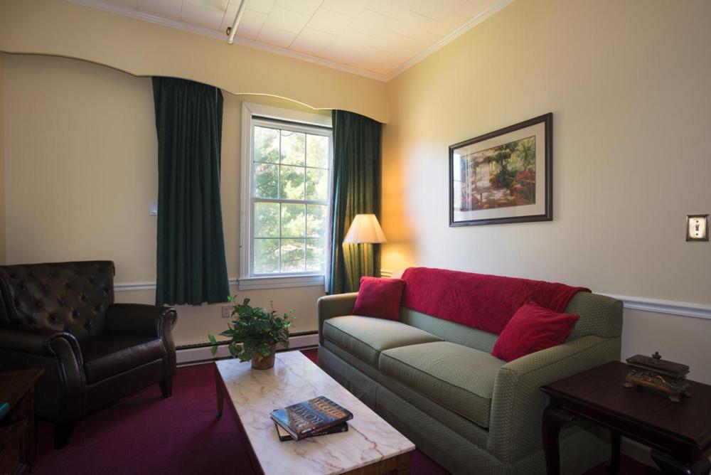 Green Park Inn photo 9