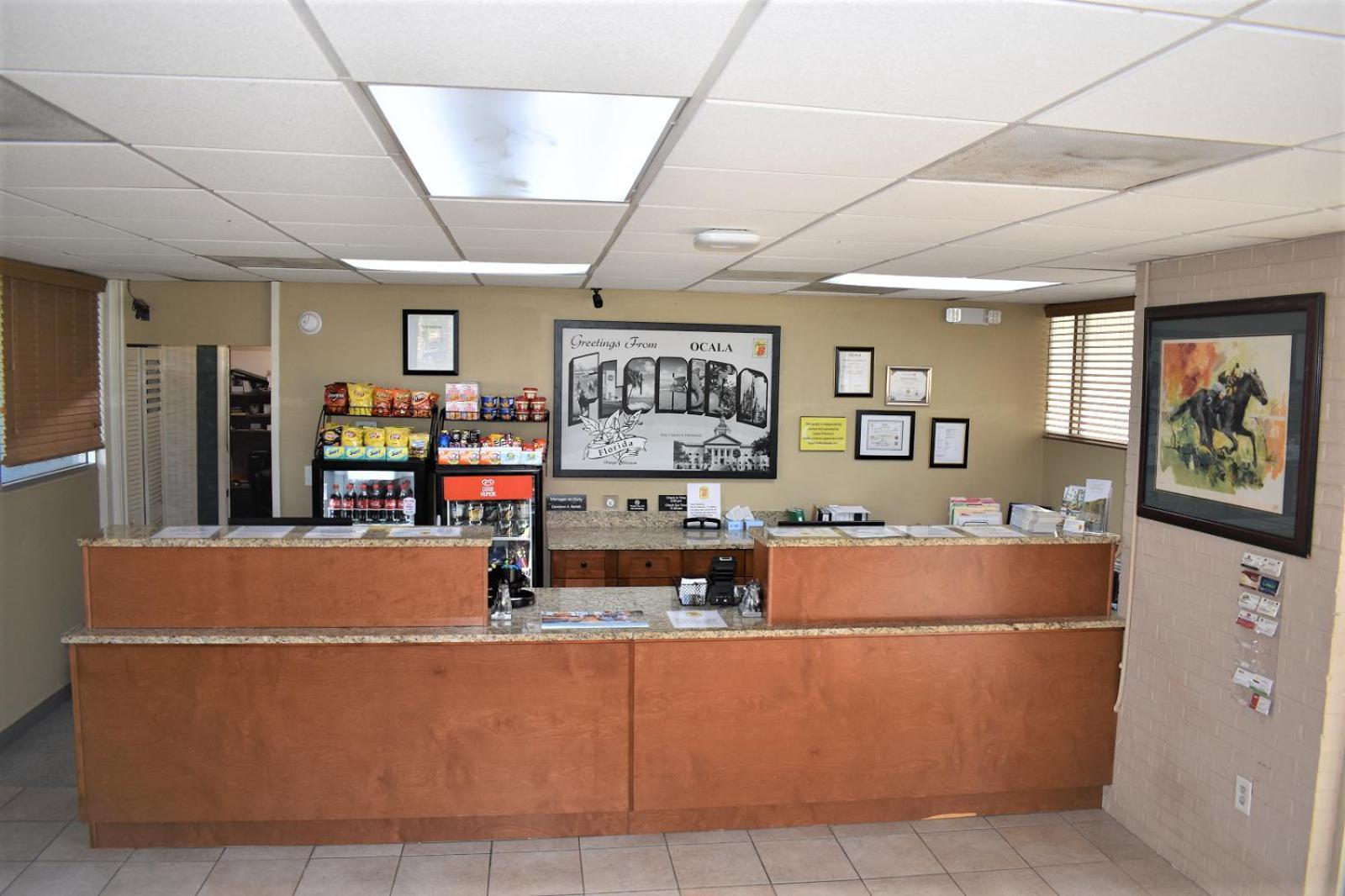 Super 8 by Wyndham Ocala I-75 photo 40