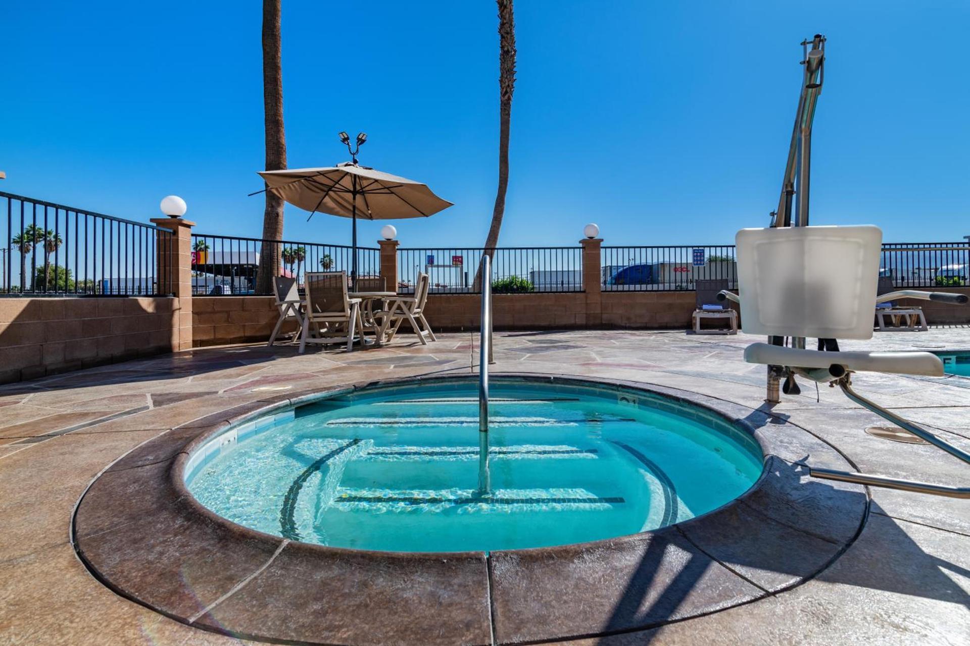 Rodeway Inn & Suites Rancho Mirage - Palm Desert Area photo 29