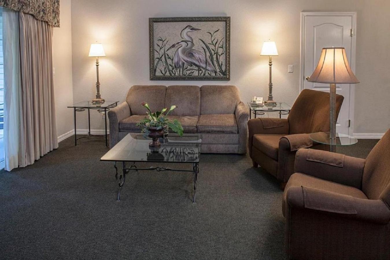 French Quarter Resort by CoolVacay photo 40