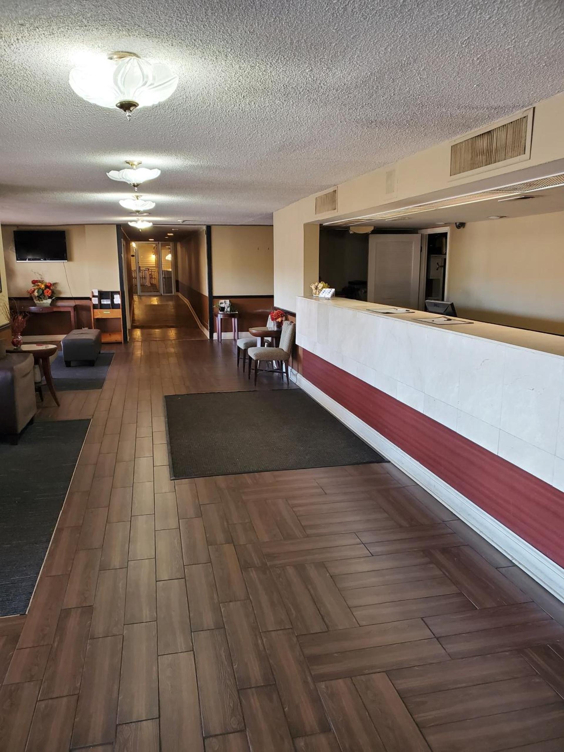 Jackson Hotel And Convention Center photo 8
