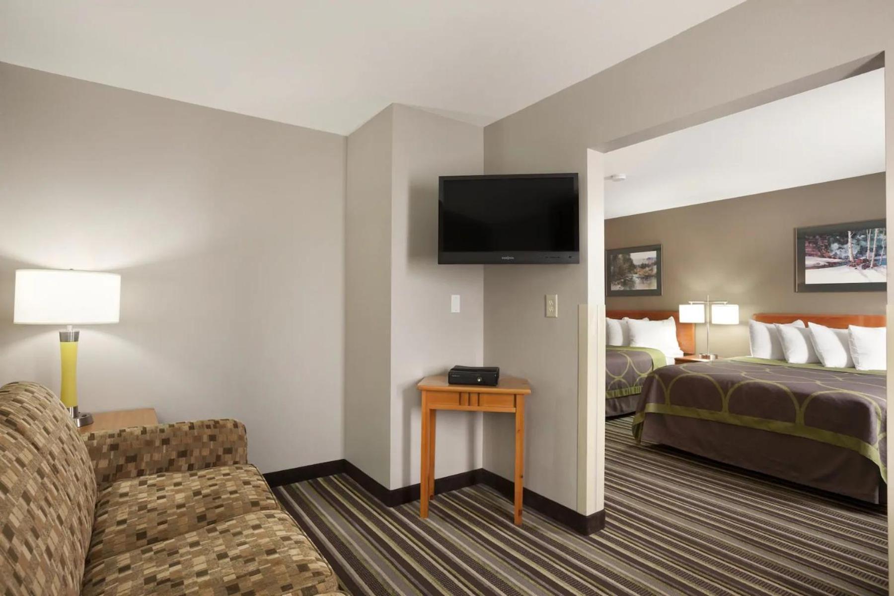 Super 8 by Wyndham Bozeman photo 20
