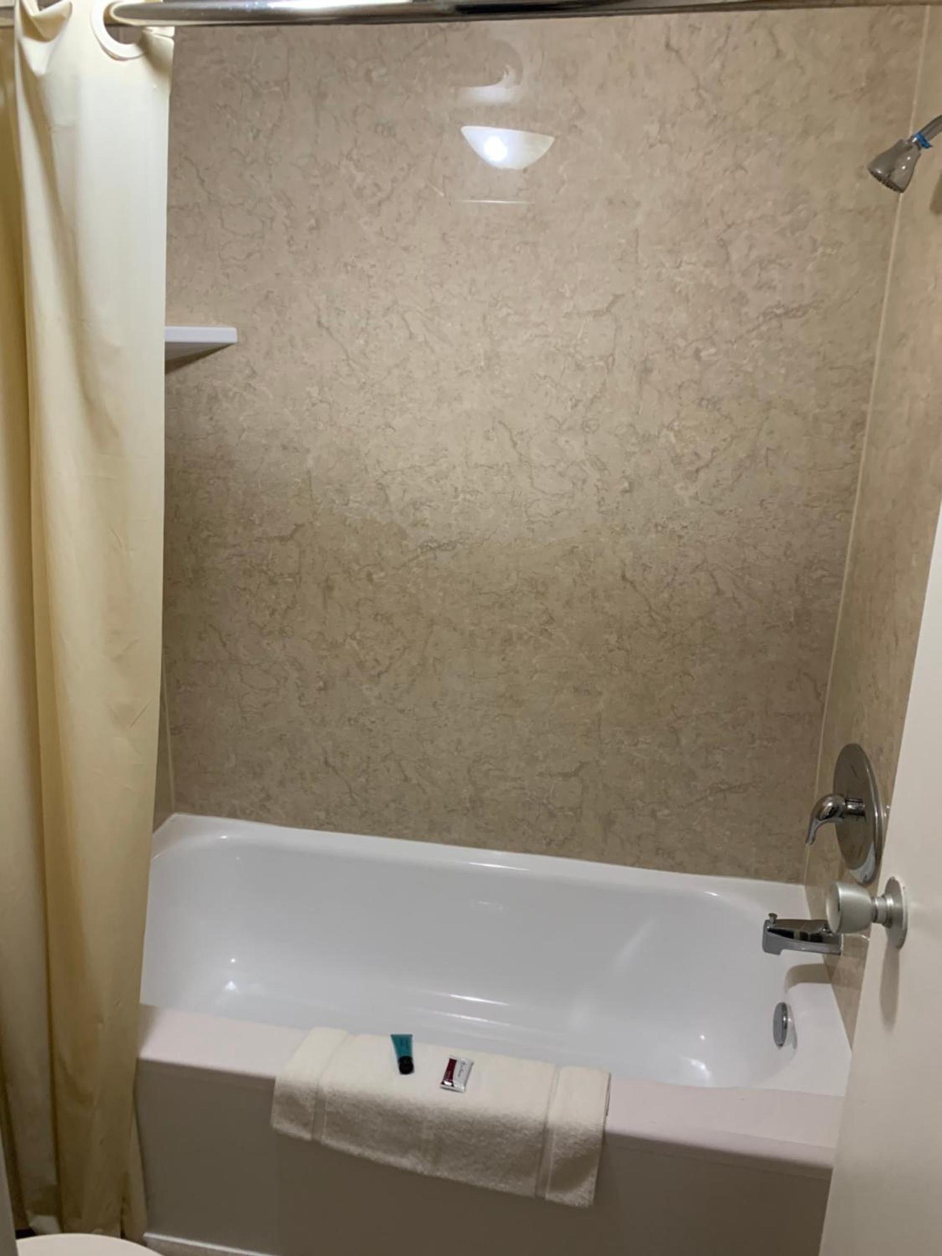 Motel 6 Greenville, NC ECU Medical Center photo 16