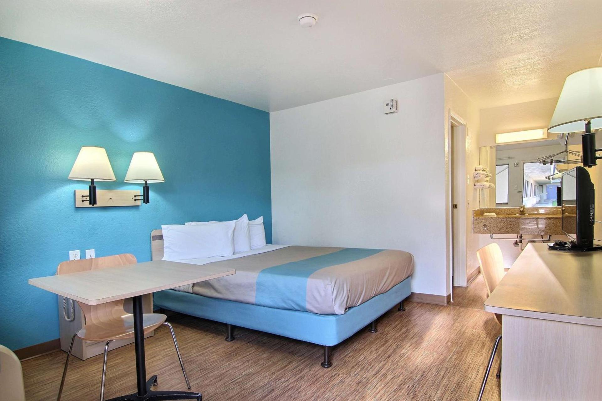 Motel 6-Lubbock, TX photo 11