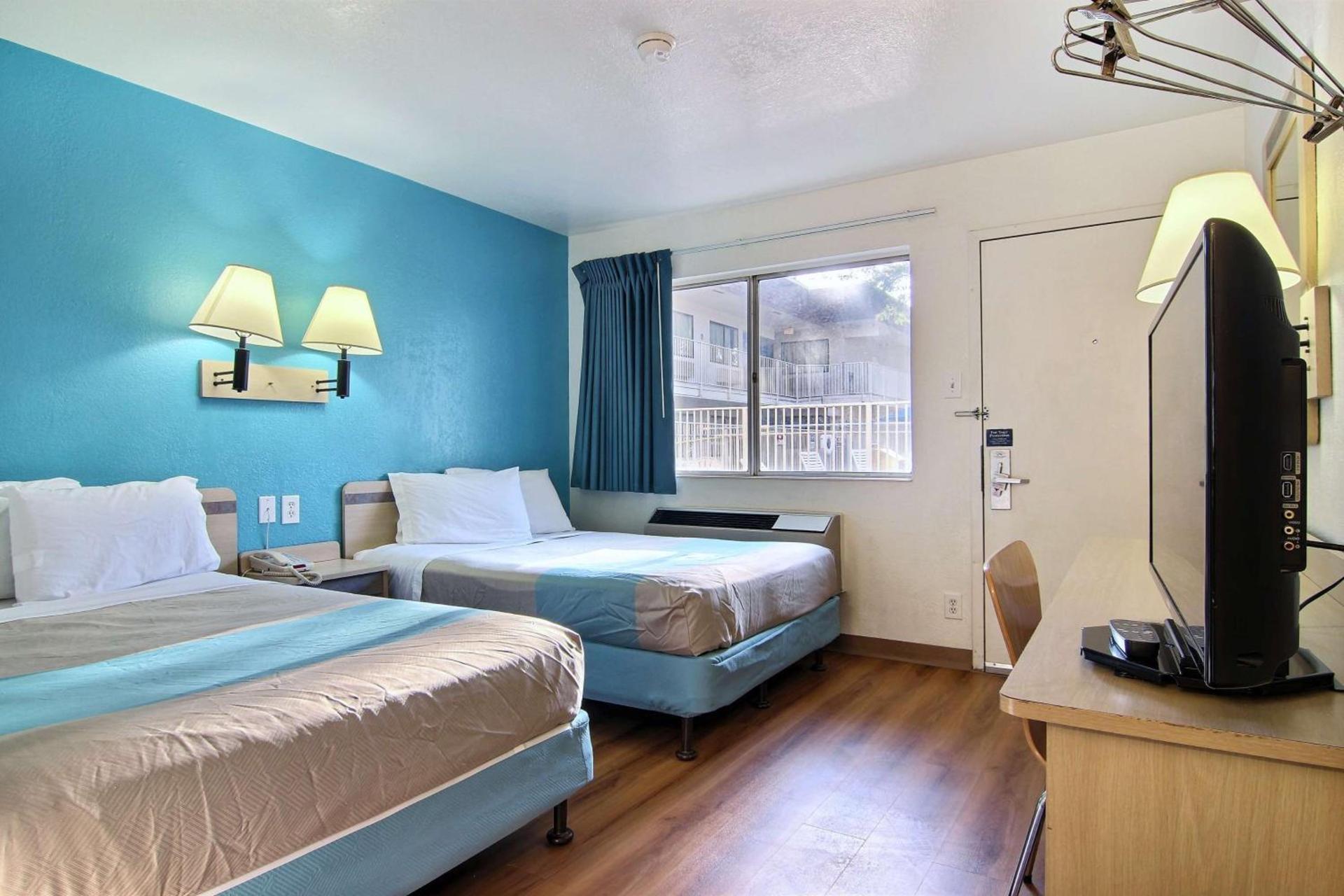 Motel 6-Lubbock, TX photo 12
