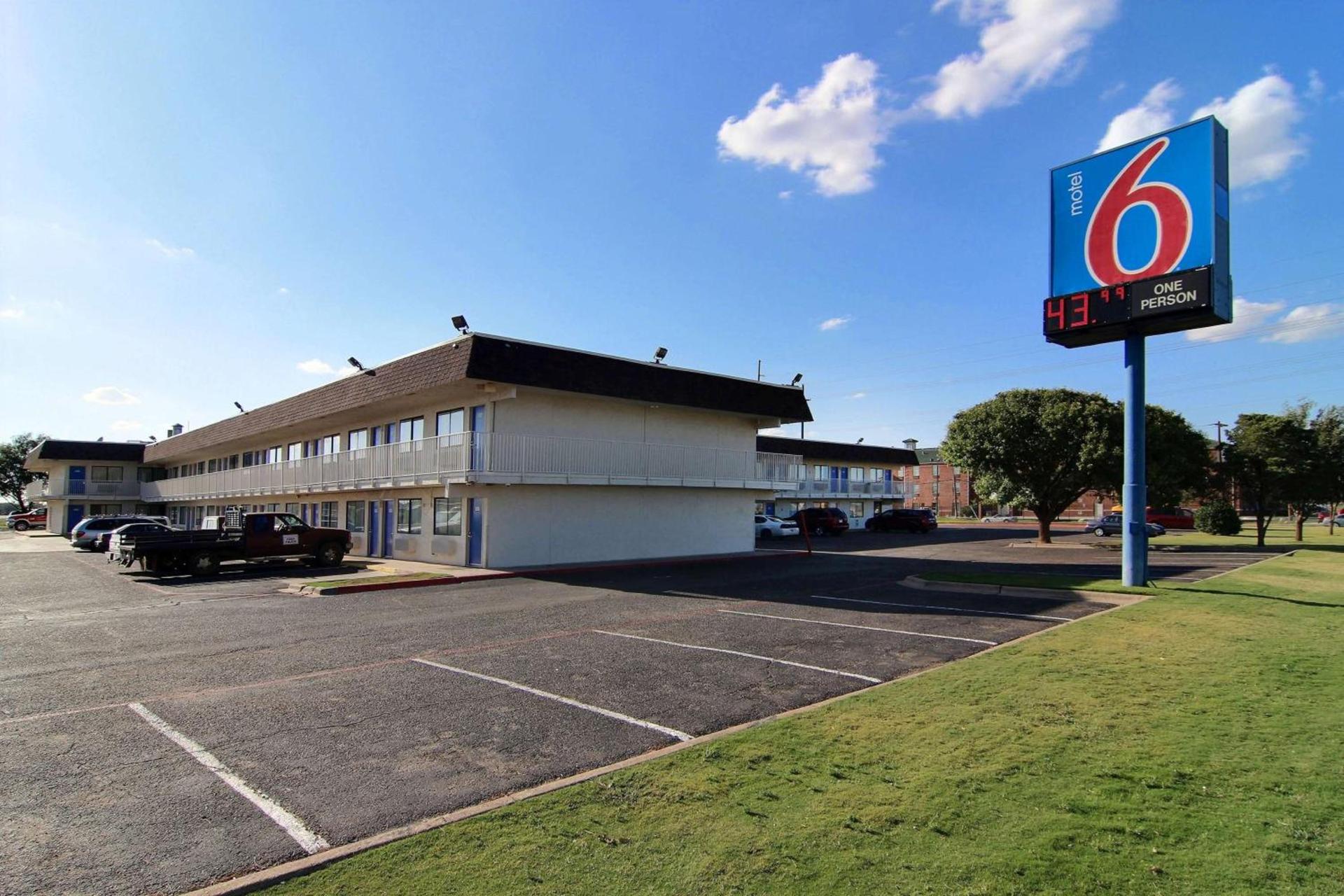 Motel 6-Lubbock, TX photo 5