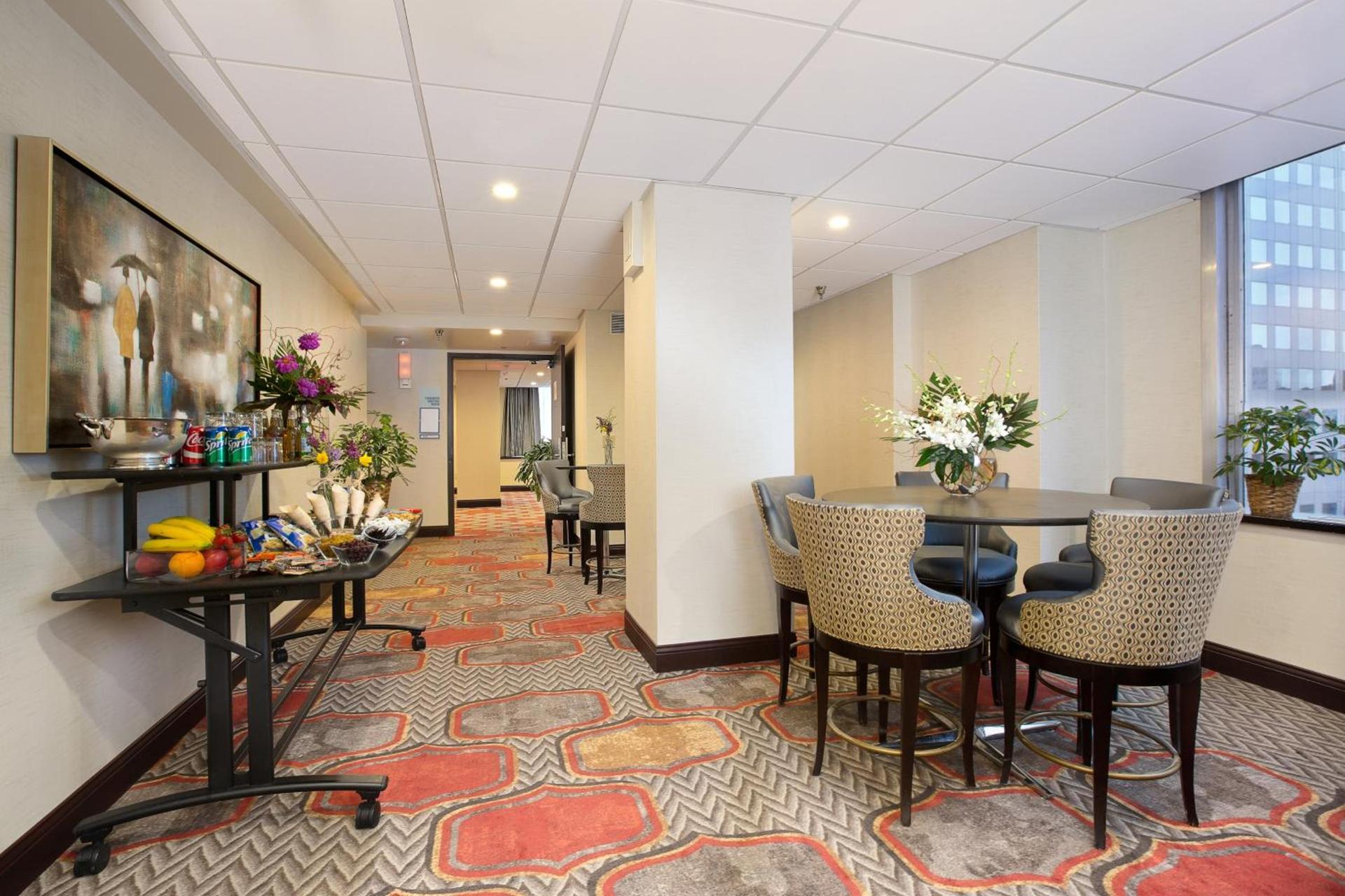 Holiday Inn Express Denver Downtown by IHG photo 9