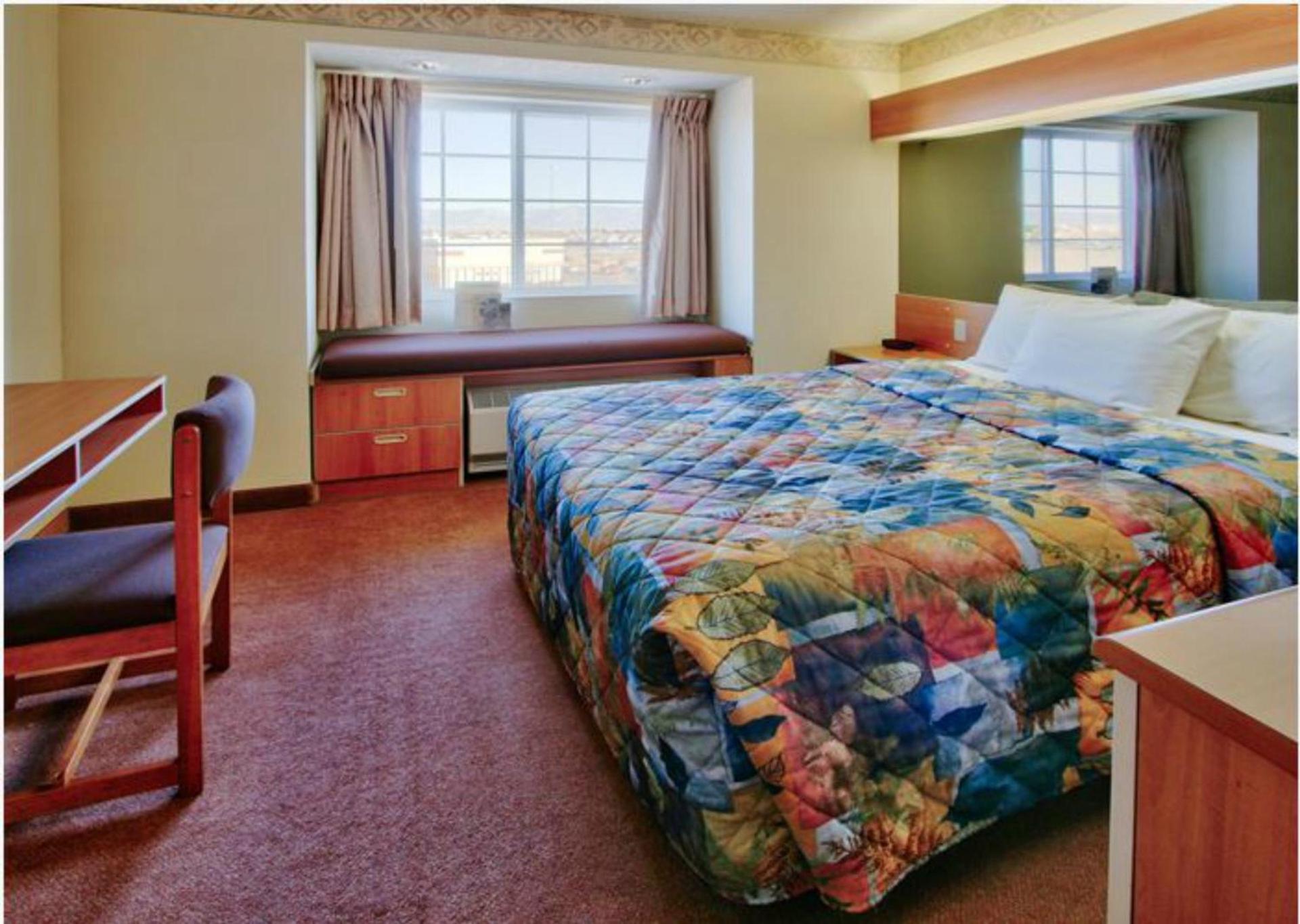 Western Skies Inn & Suites photo 5