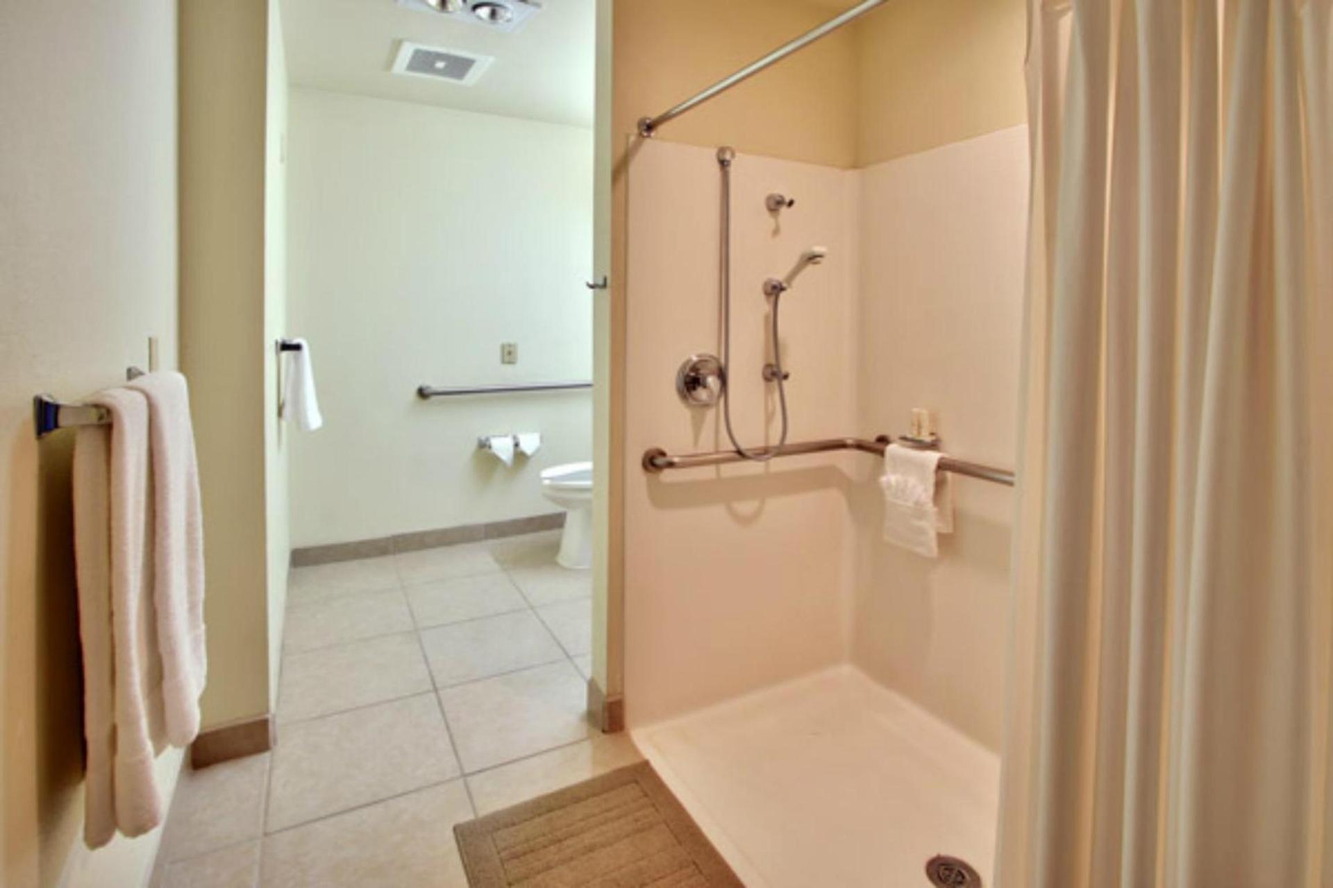 Western Skies Inn & Suites photo 13