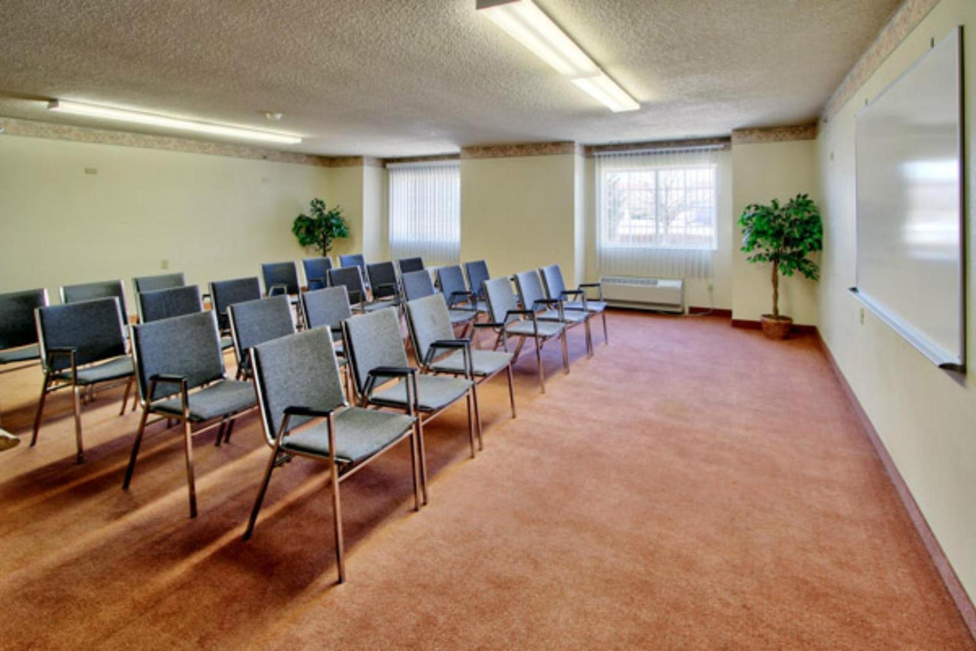 Western Skies Inn & Suites photo 18