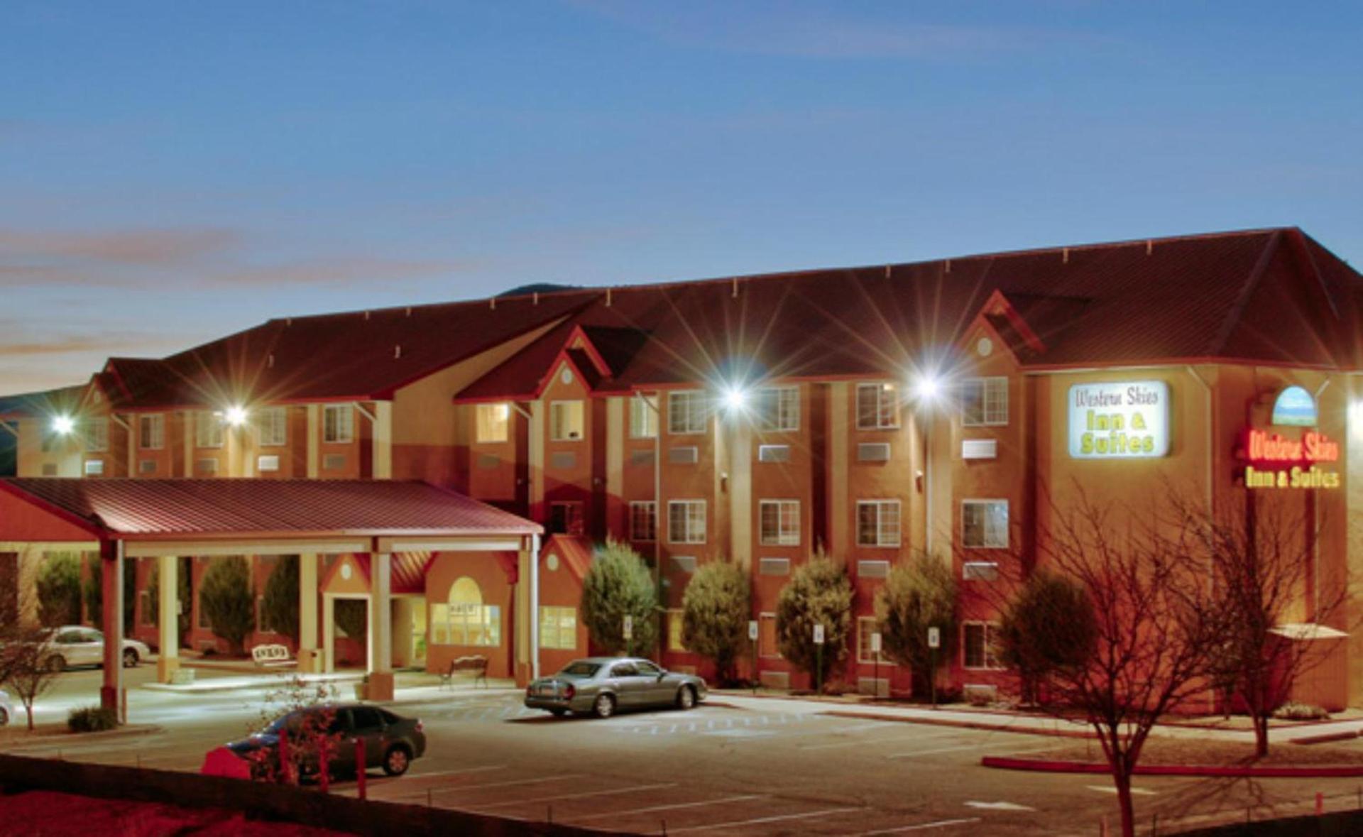 Western Skies Inn & Suites photo 1