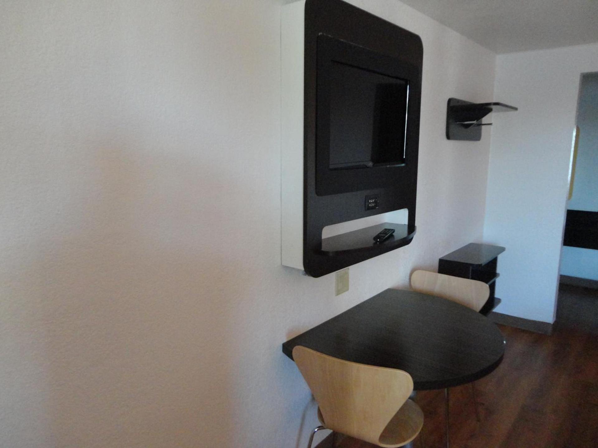 Motel 6-Round Rock, TX photo 16