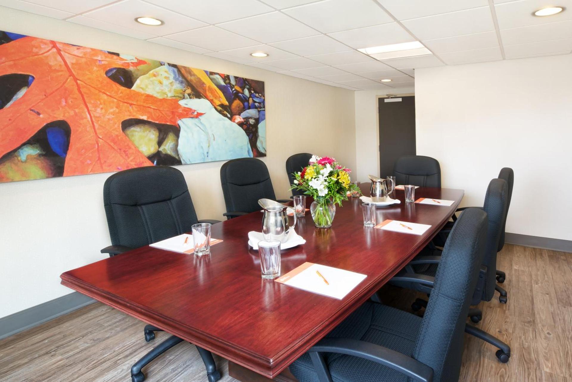 Hotel Indigo Cleveland Beachwood by IHG photo 22
